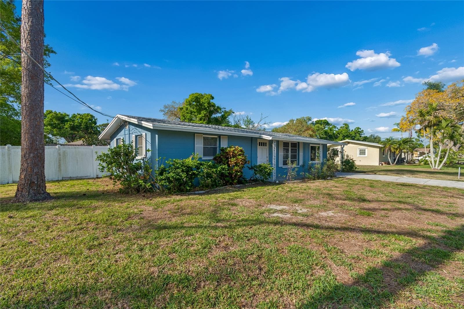 Single Family Residence at 2348 DOUD ST, SARASOTA, photo 2 of 56