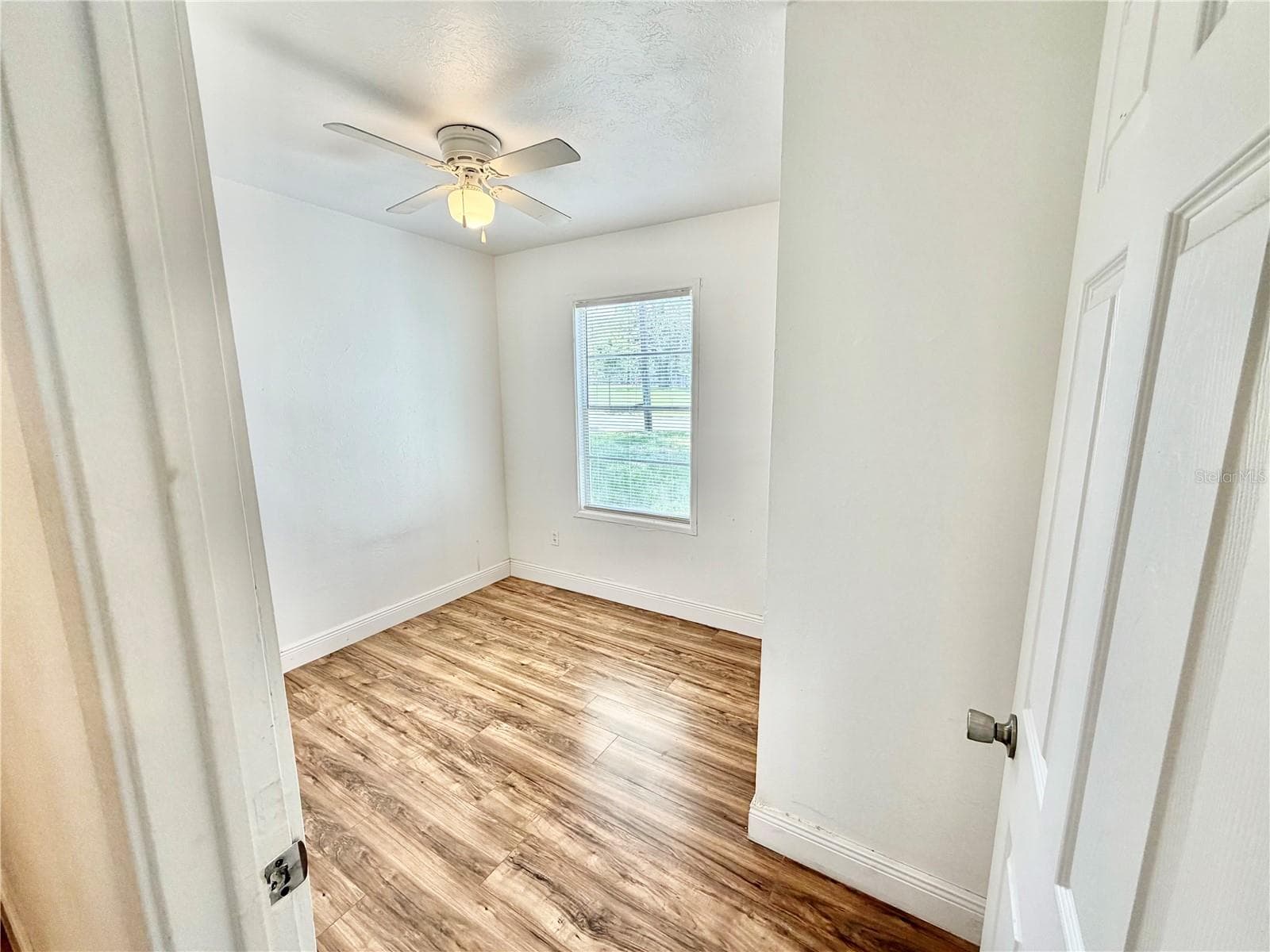 Single Family Residence at 311 W BELLA VISTA ST, LAKELAND, photo 14 of 40