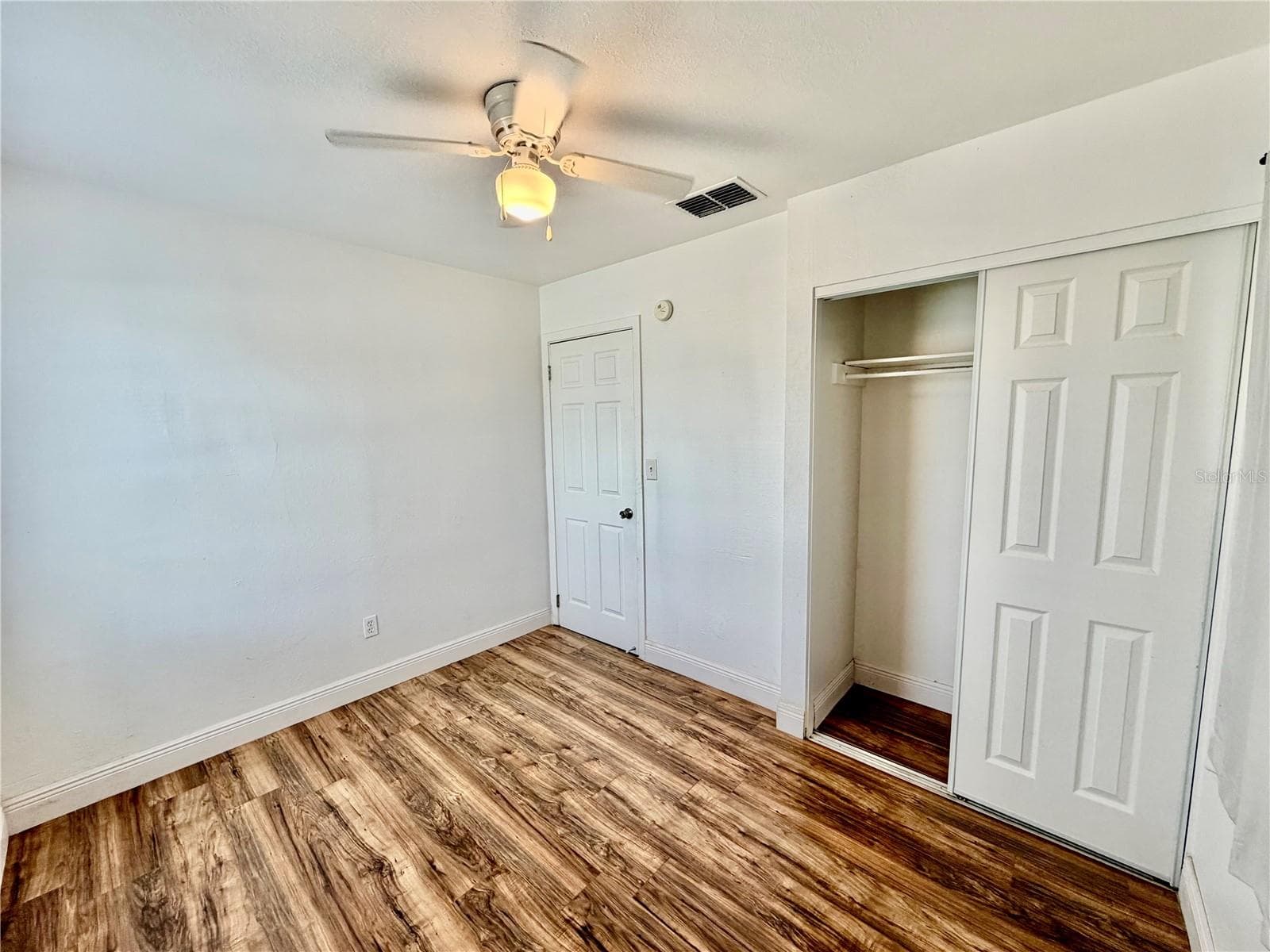 Single Family Residence at 311 W BELLA VISTA ST, LAKELAND, photo 17 of 40