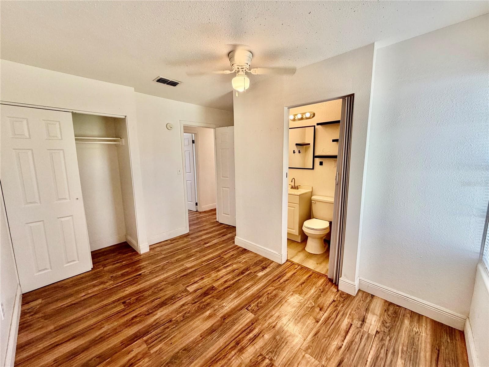 Single Family Residence at 311 W BELLA VISTA ST, LAKELAND, photo 19 of 40