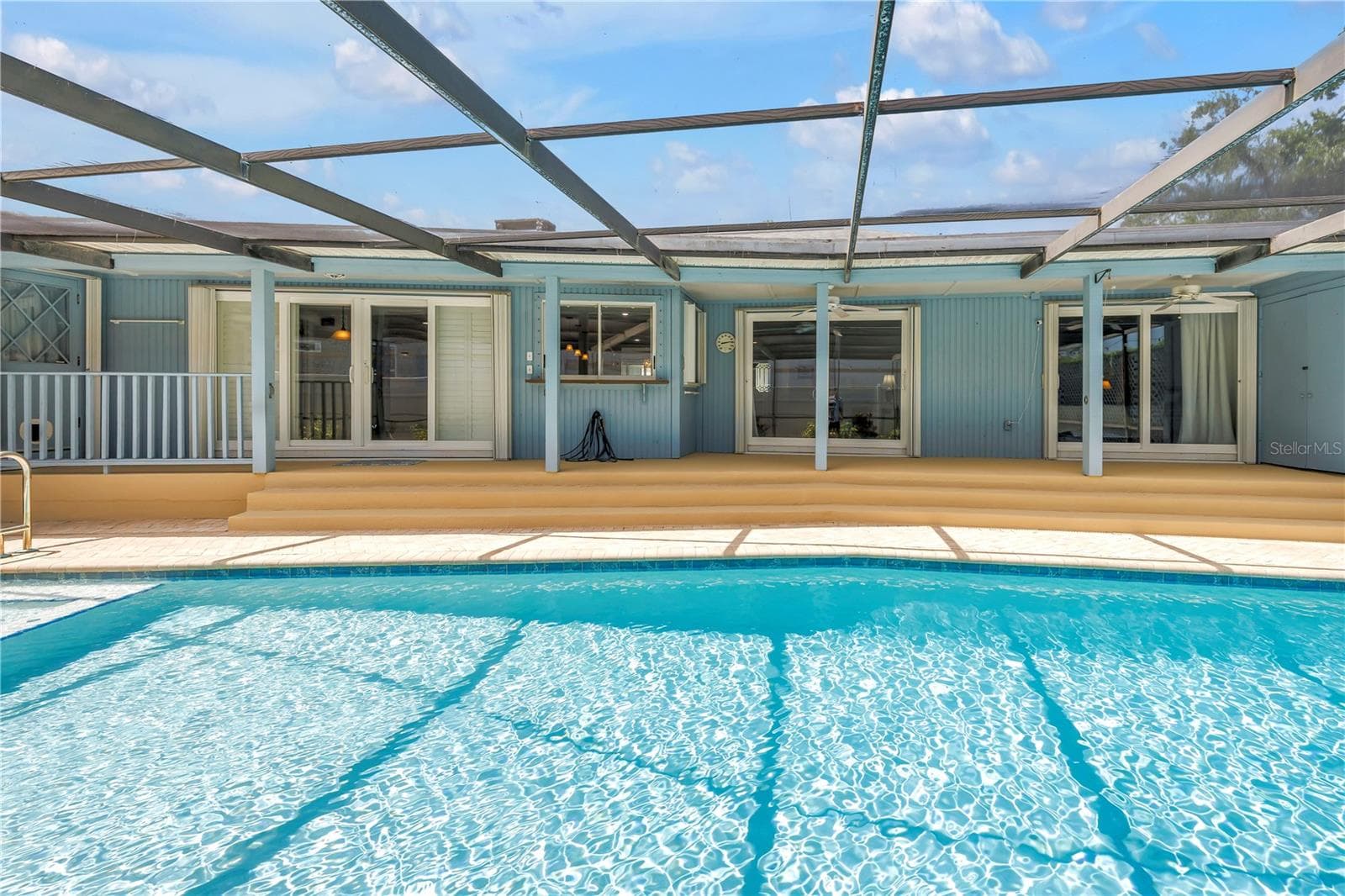 Sparkling pool - 3000 HERON PL, CLEARWATER