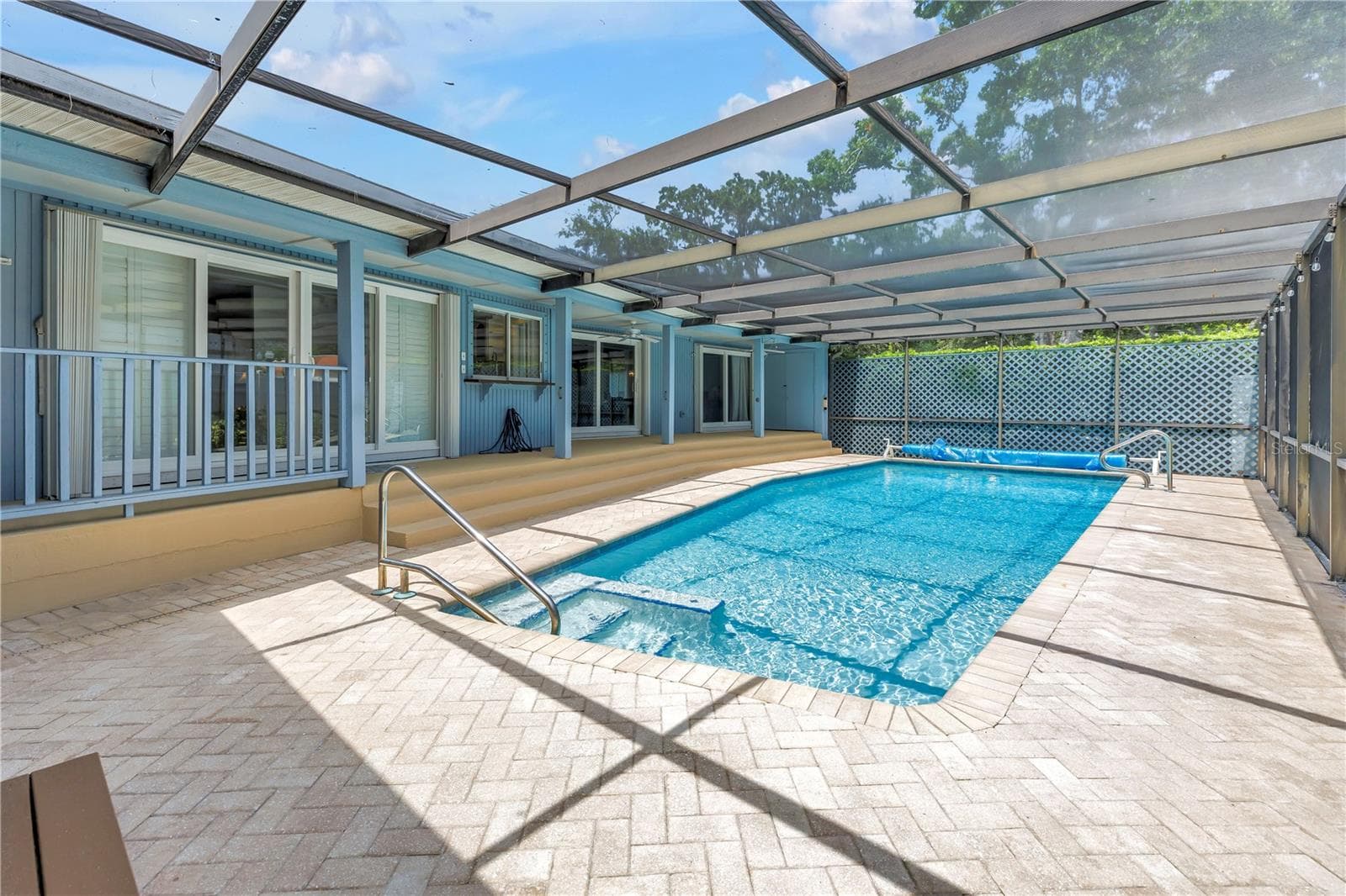 Screen enclosed pool & patio - 3000 HERON PL, CLEARWATER