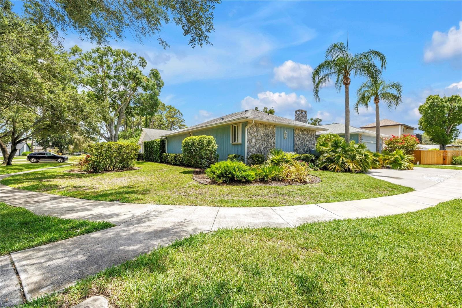 Larger corner lot 100'x103' - 3000 HERON PL, CLEARWATER