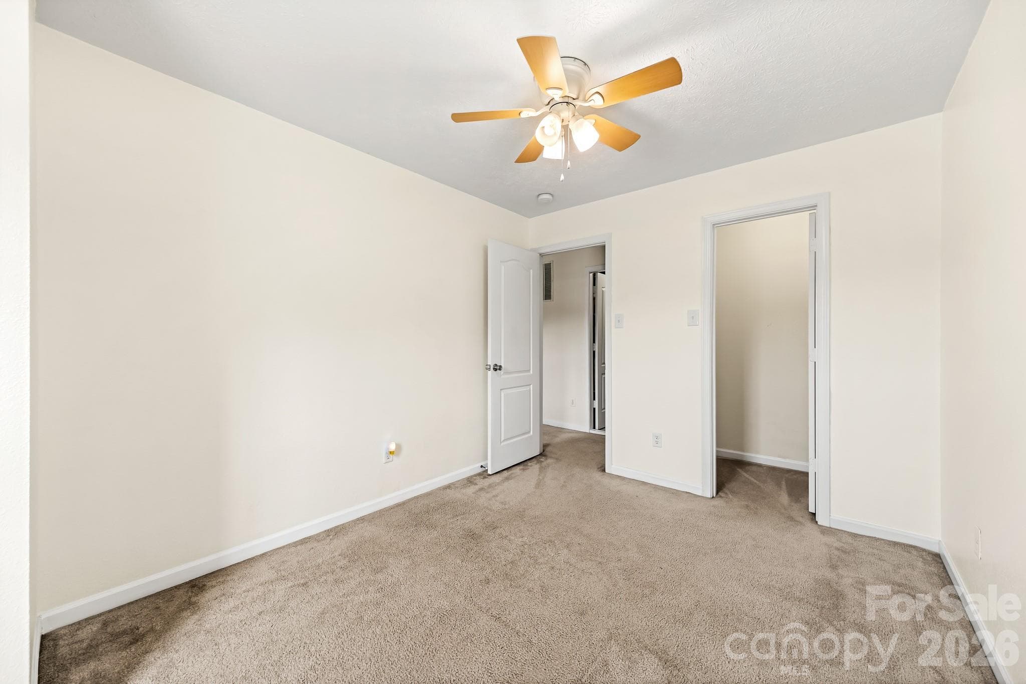 Walk in Closets Lots of storage - 191 Old Carriage Road, Clover