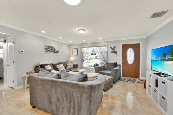 LIVINGROOM VIEW - 133 STAFFORD CIR, PALM HARBOR