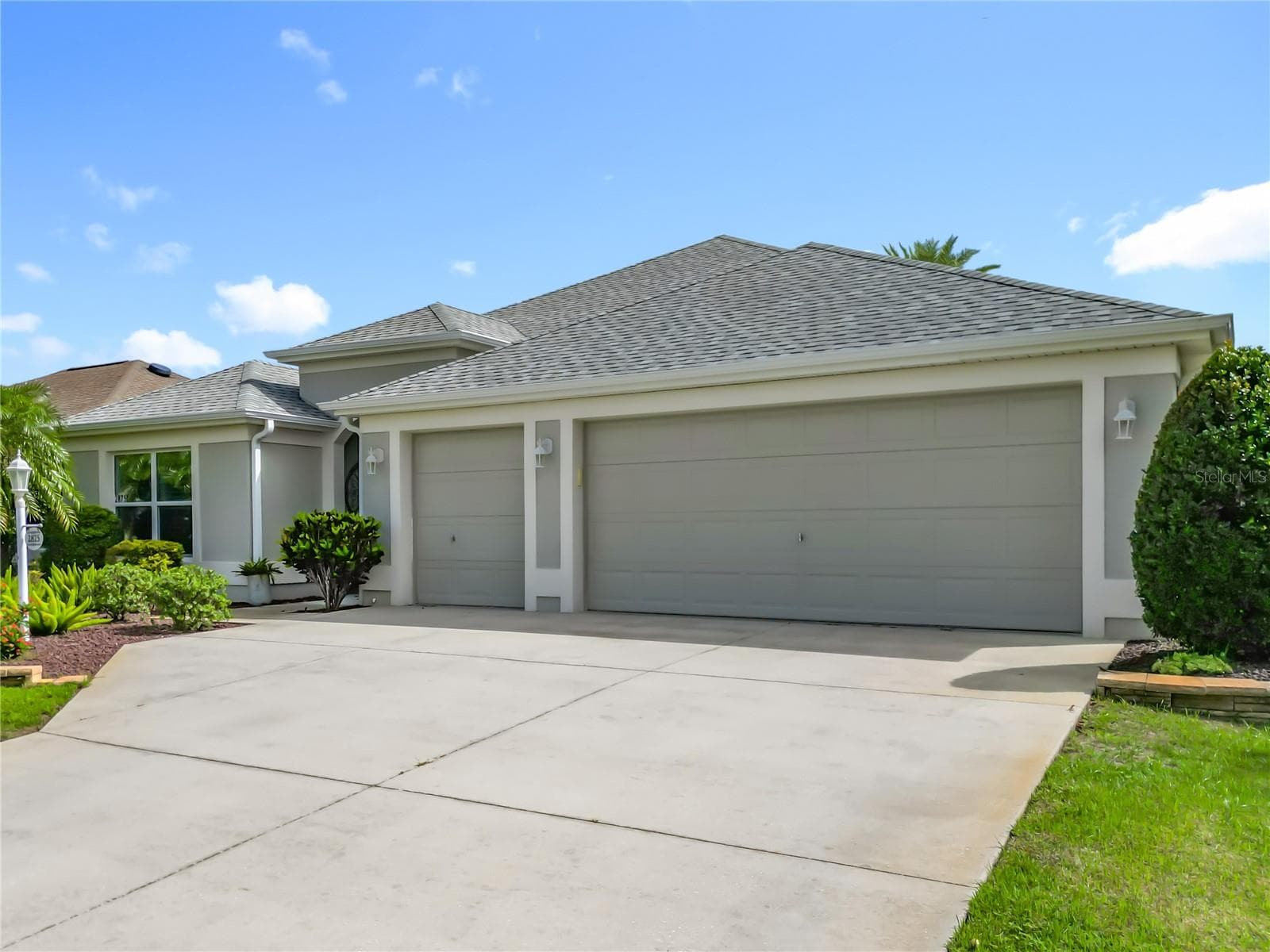 Single Family Residence at 2875 RAIN LILY LOOP, THE VILLAGES, photo 2 of 67