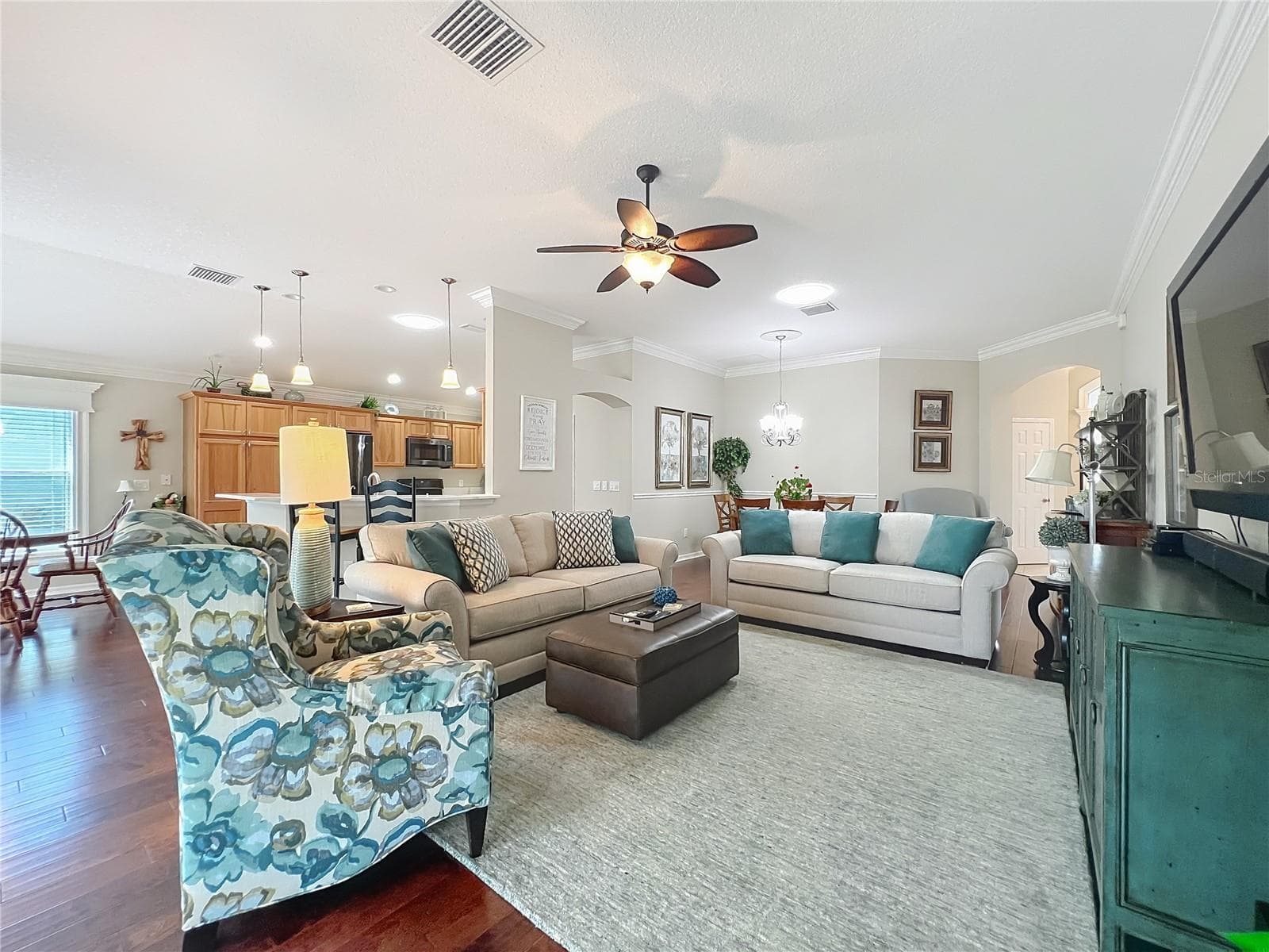Single Family Residence at 2875 RAIN LILY LOOP, THE VILLAGES, photo 11 of 67