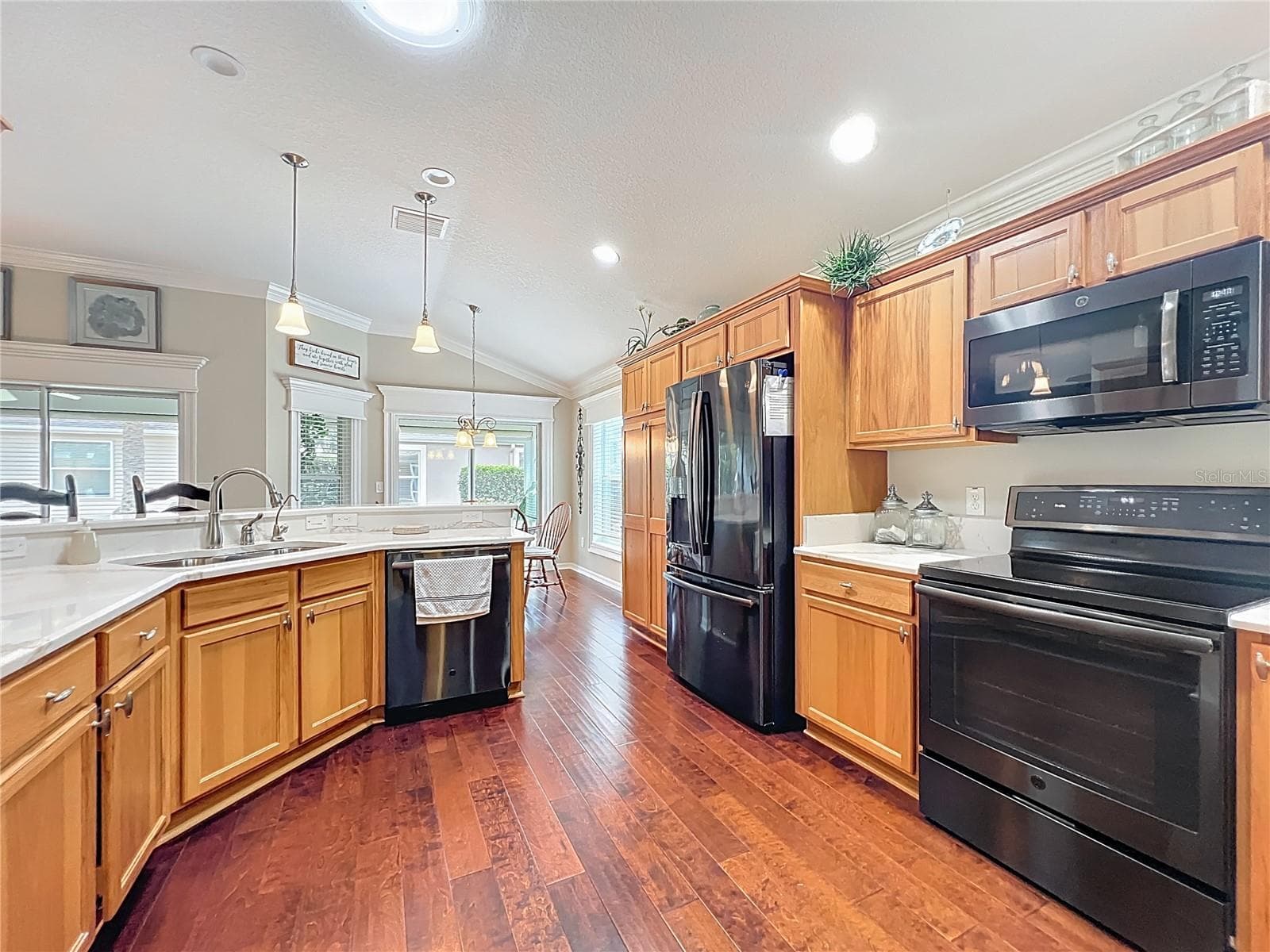 Single Family Residence at 2875 RAIN LILY LOOP, THE VILLAGES, photo 16 of 67