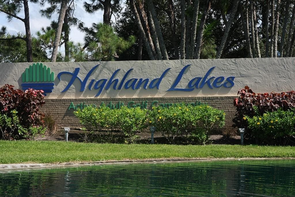 HL ENTRANCE - 133 STAFFORD CIR, PALM HARBOR