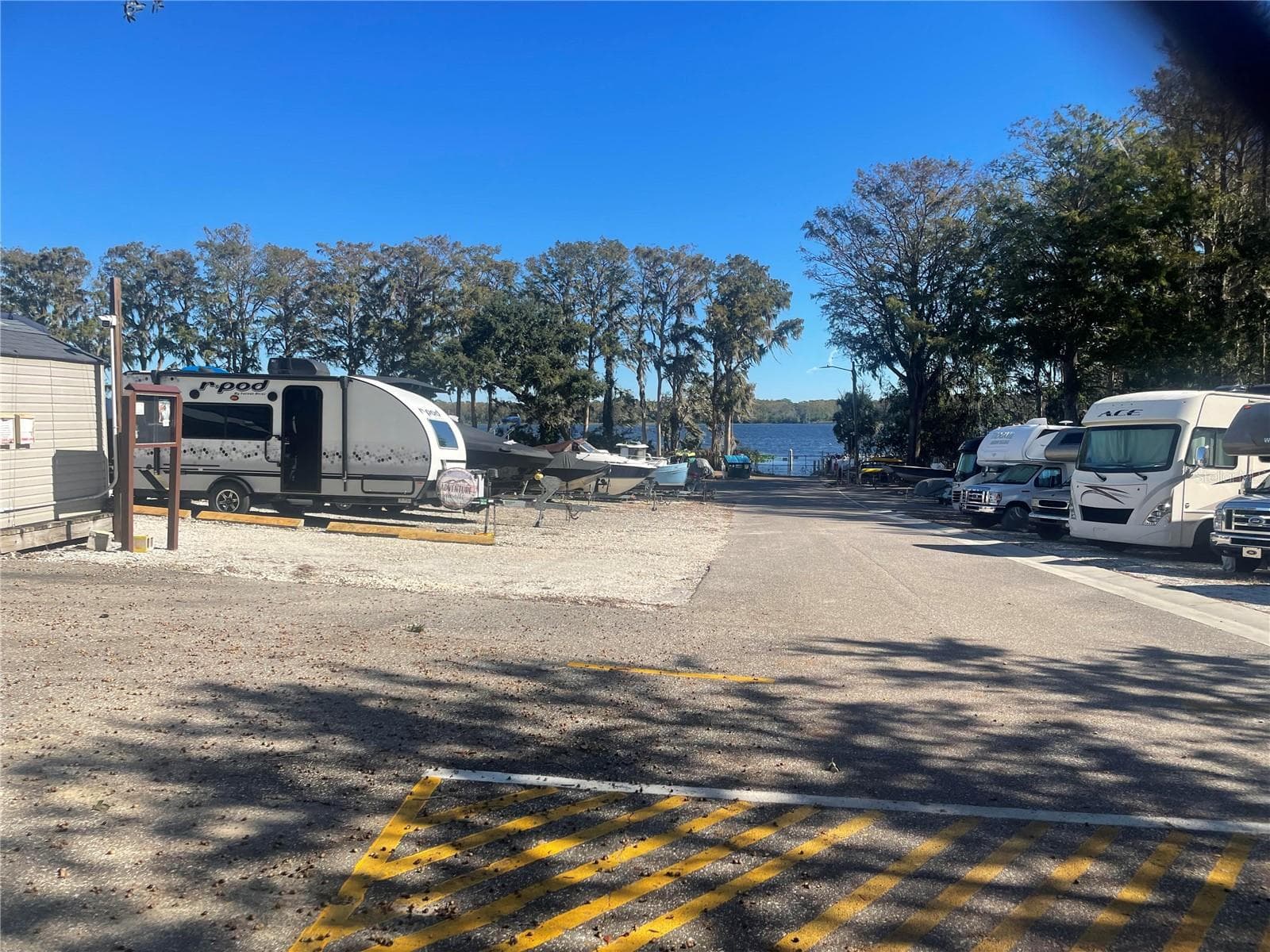 HL BOAT & RV PARK - 133 STAFFORD CIR, PALM HARBOR