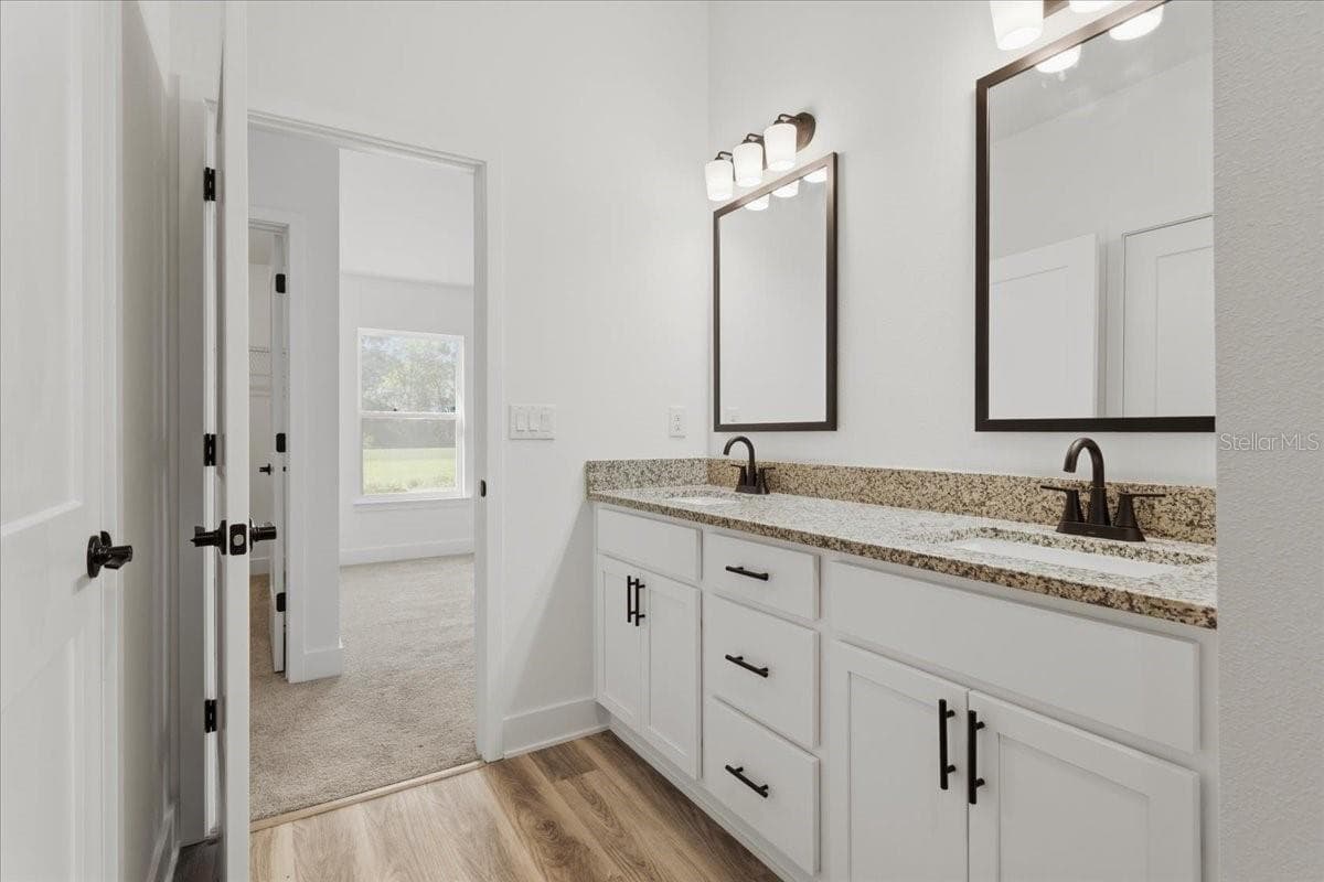 Single Family Residence at 13711 NW 150TH CIR, ALACHUA, photo 16 of 39