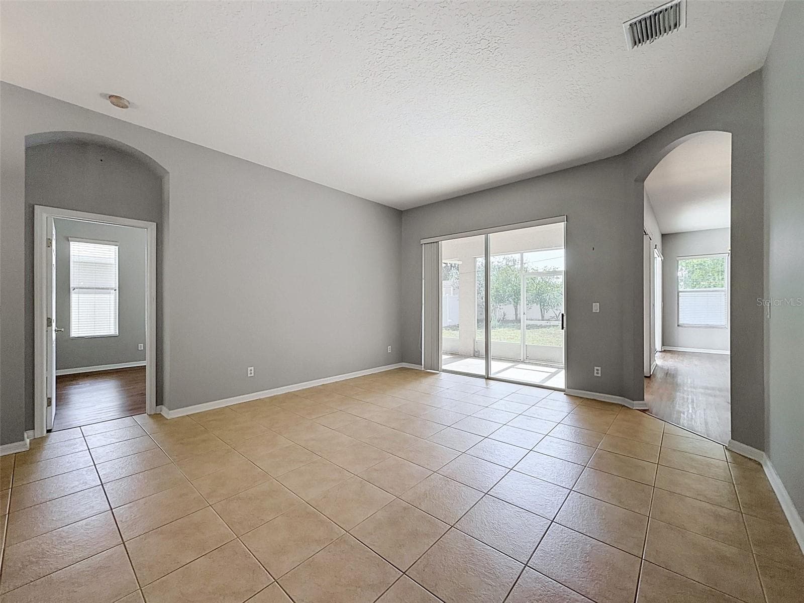 Single Family Residence at 2021 RUTHERFORD DR, DOVER, photo 11 of 54