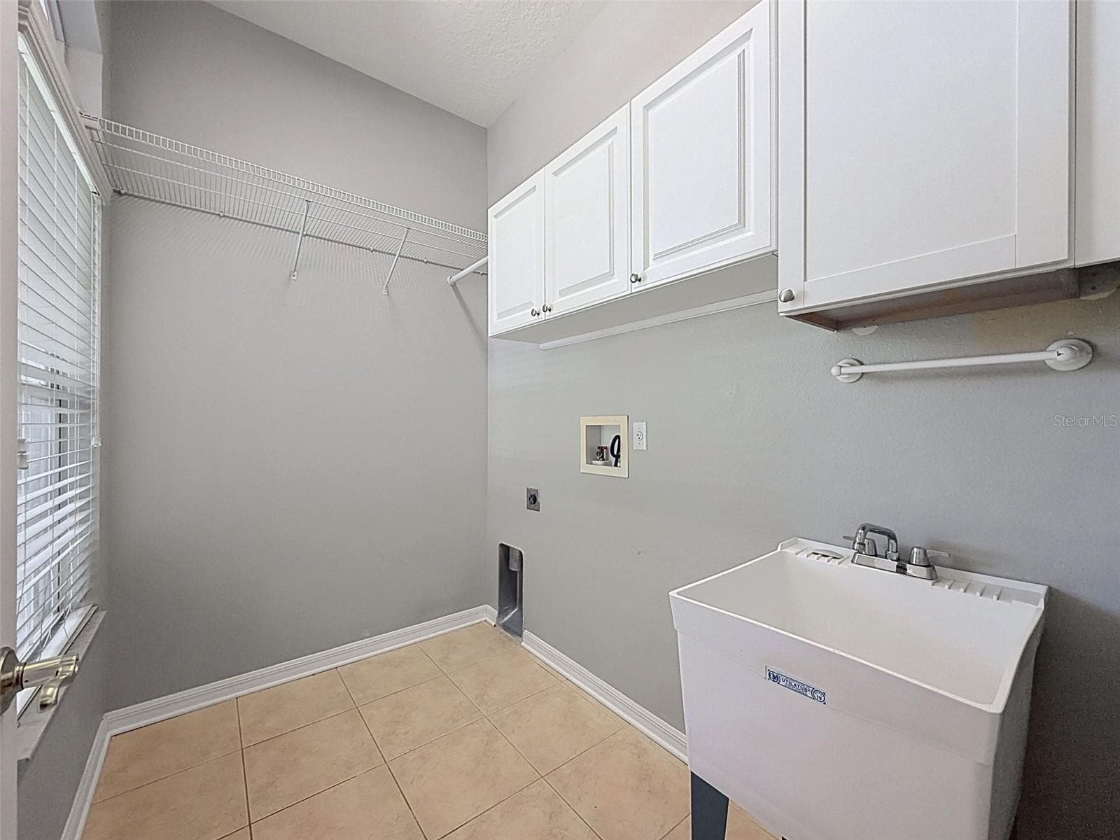 Single Family Residence at 2021 RUTHERFORD DR, DOVER, photo 39 of 54