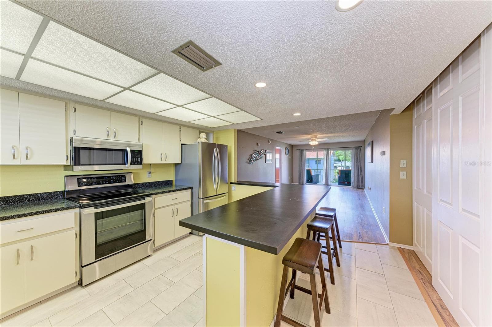 Condominium at 3983 MACEACHEN BLVD #434, SARASOTA, photo 8 of 50