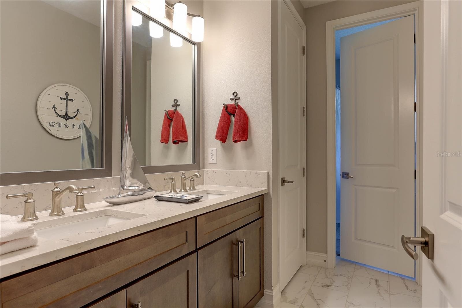 Bath 5 - 18014 WOODLAND VIEW DR, LUTZ