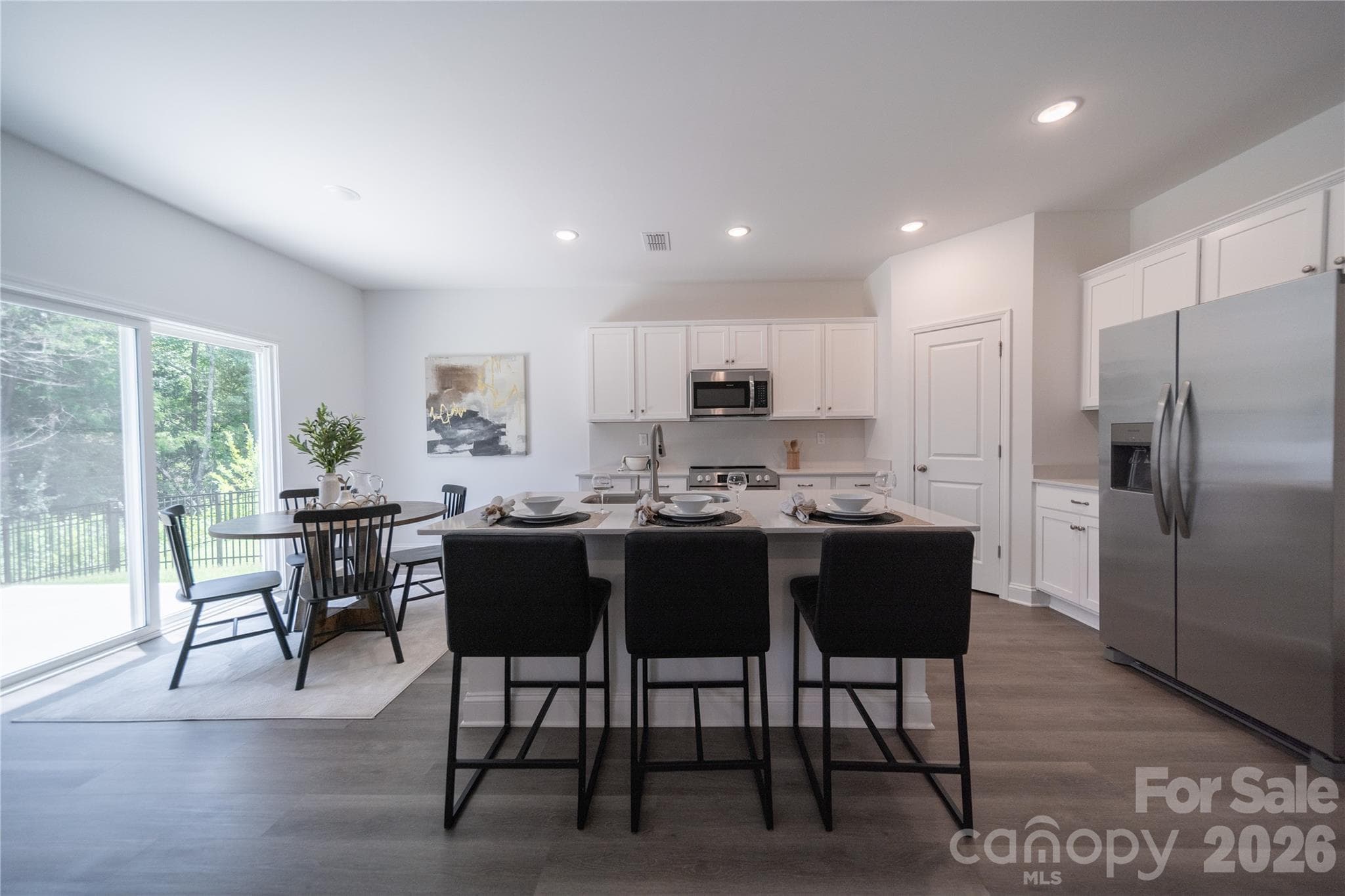 Single Family Residence at 4986 Twin River Drive, Denver, photo 11 of 38