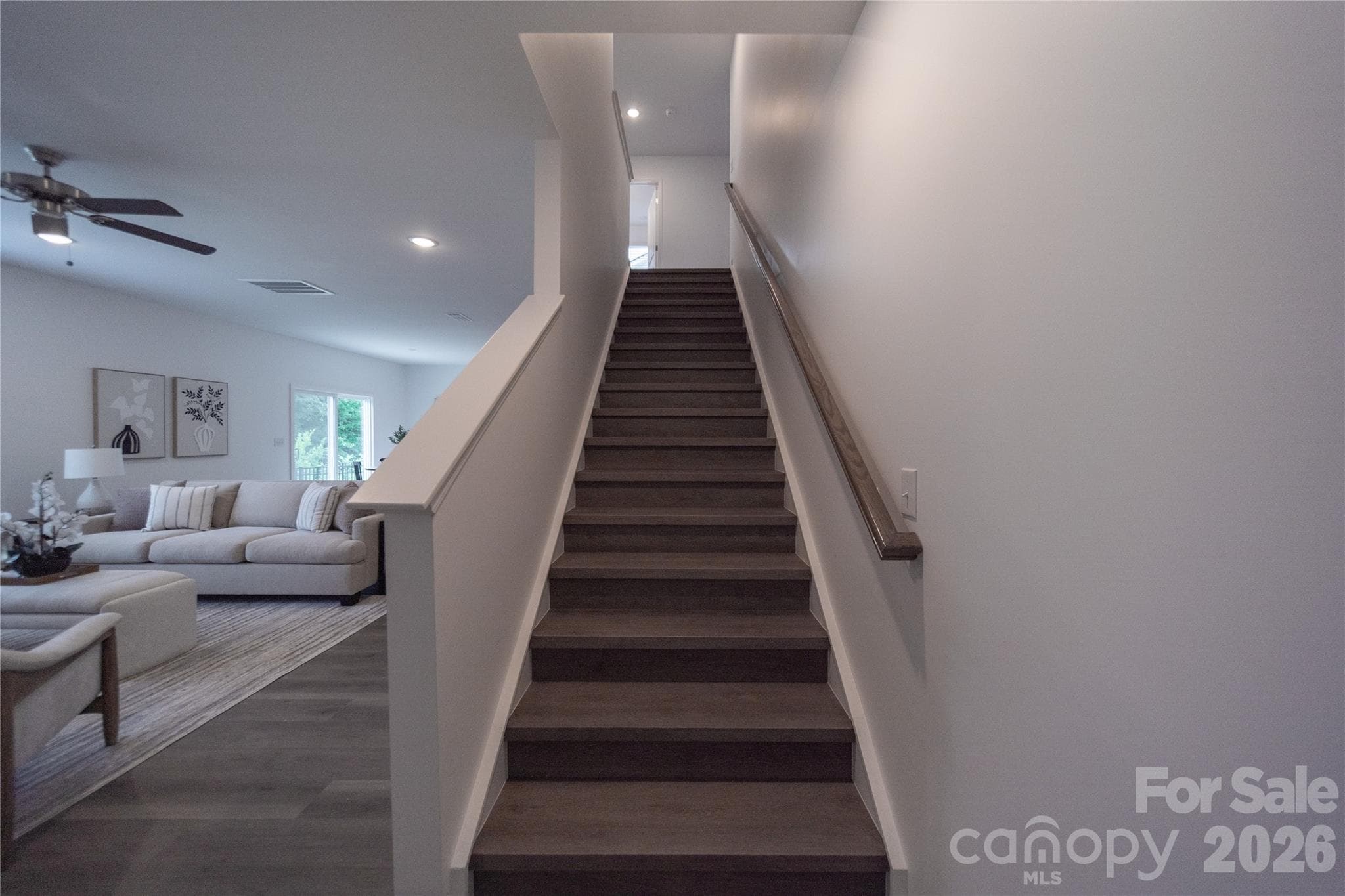 Single Family Residence at 4986 Twin River Drive, Denver, photo 19 of 38