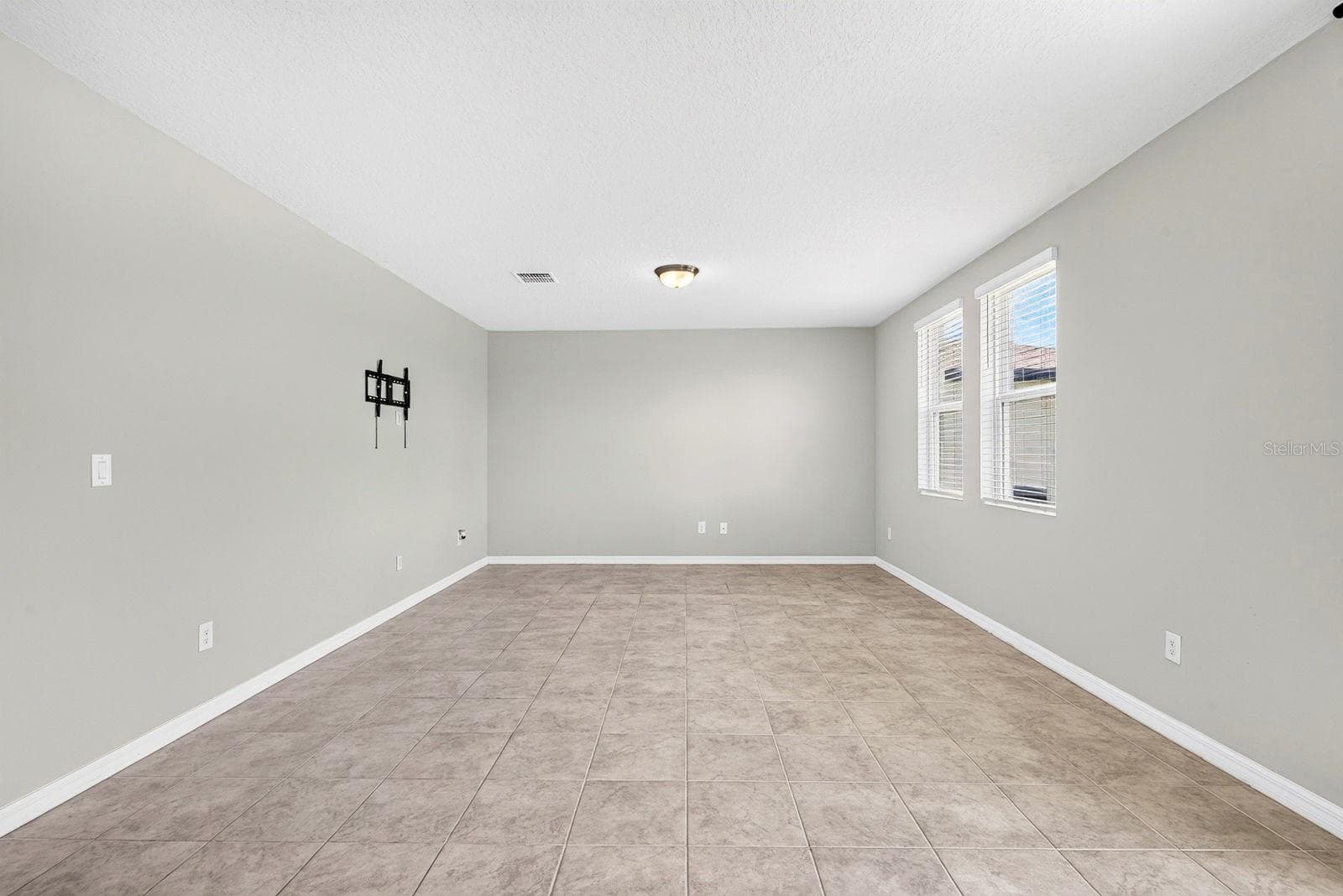 Single Family Residence at 10025 DAYBREAK GLN, PARRISH, photo 9 of 77