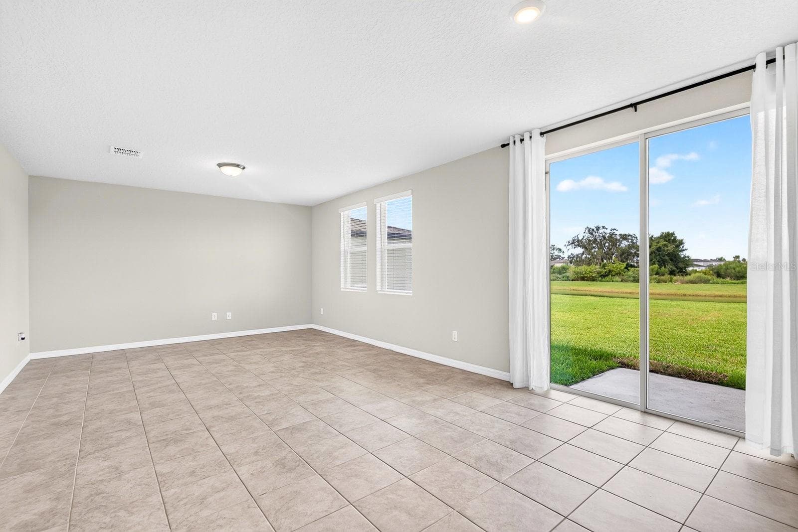 Single Family Residence at 10025 DAYBREAK GLN, PARRISH, photo 14 of 77