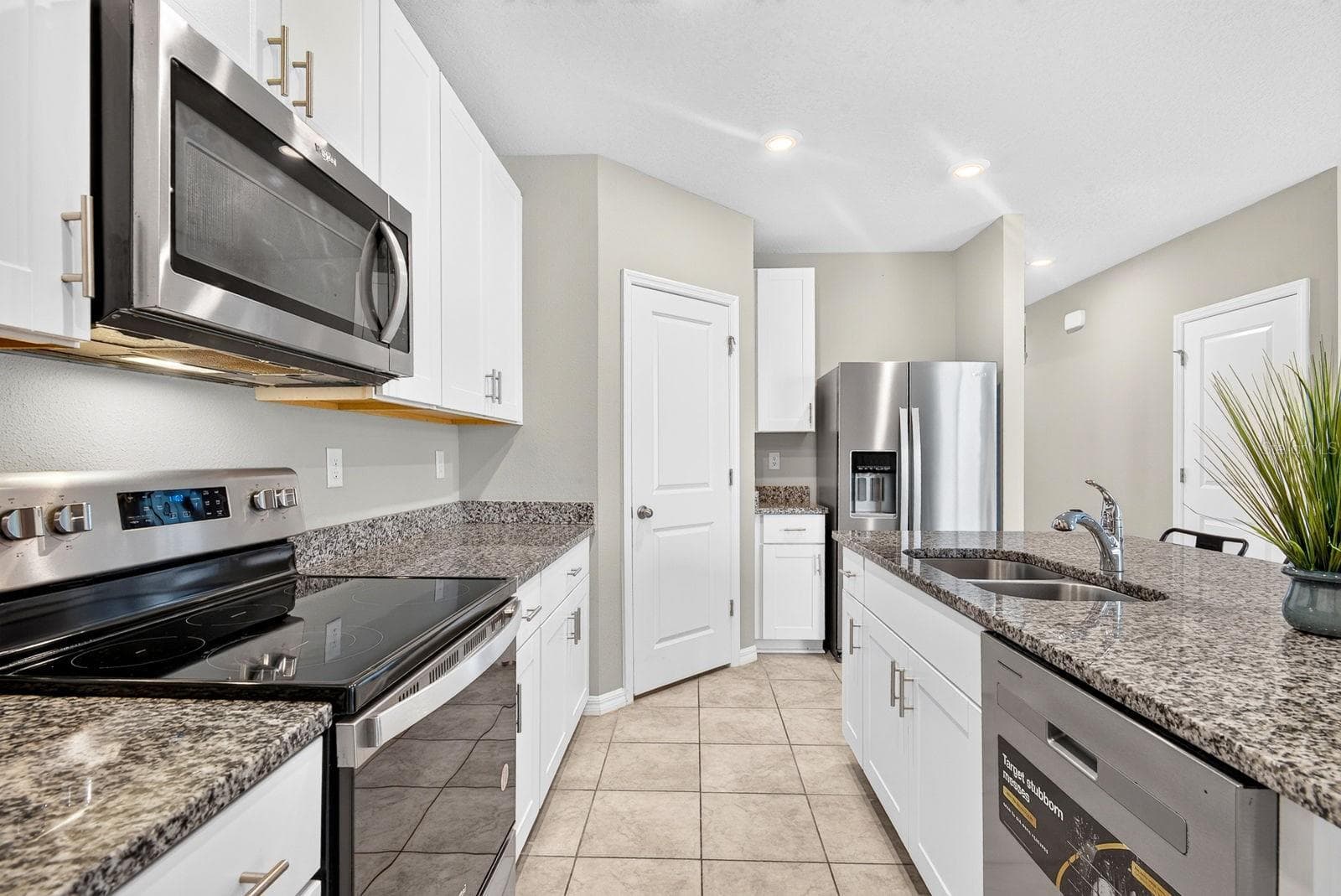 Single Family Residence at 10025 DAYBREAK GLN, PARRISH, photo 18 of 77