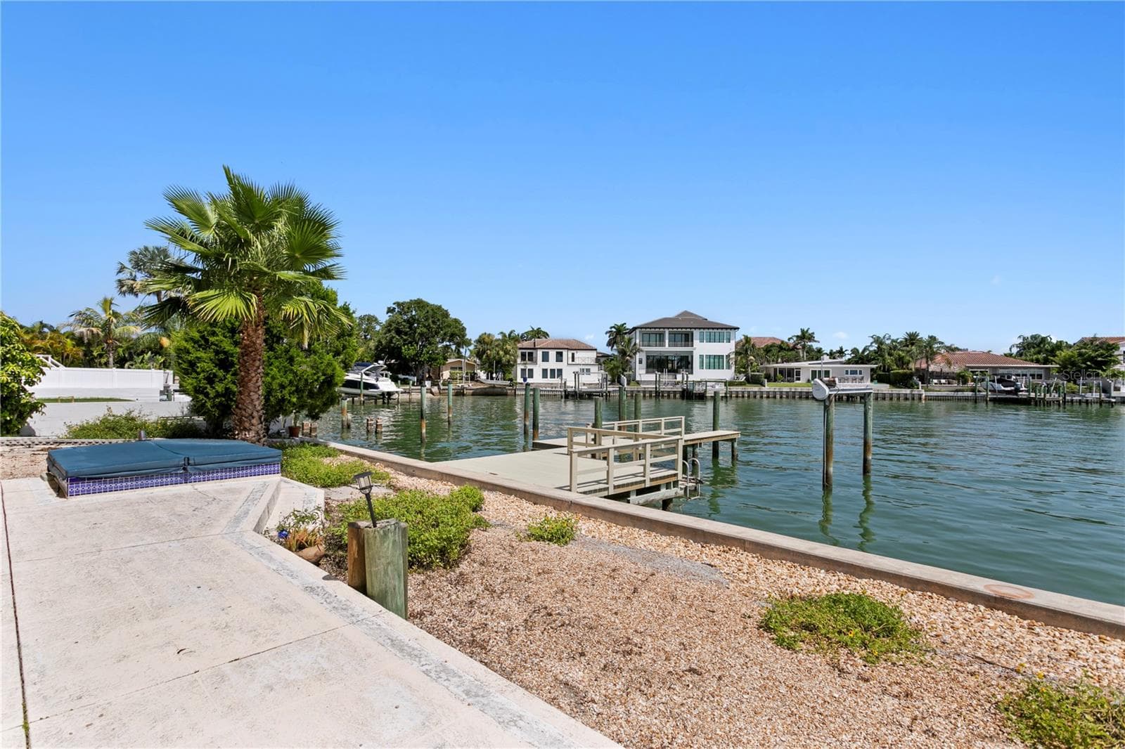 Single Family Residence at 115 ALETA DR, BELLEAIR BEACH, photo 33 of 55
