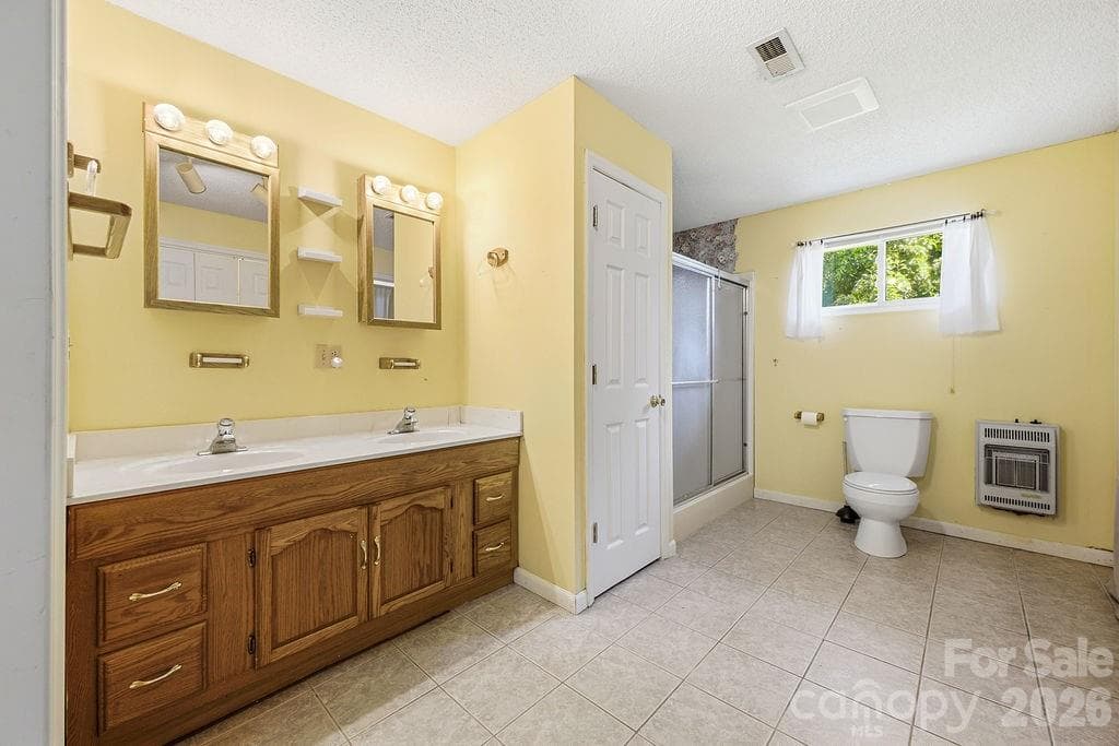 Single Family Residence at 88 Lost Creek Drive, Flat Rock, photo 17 of 34