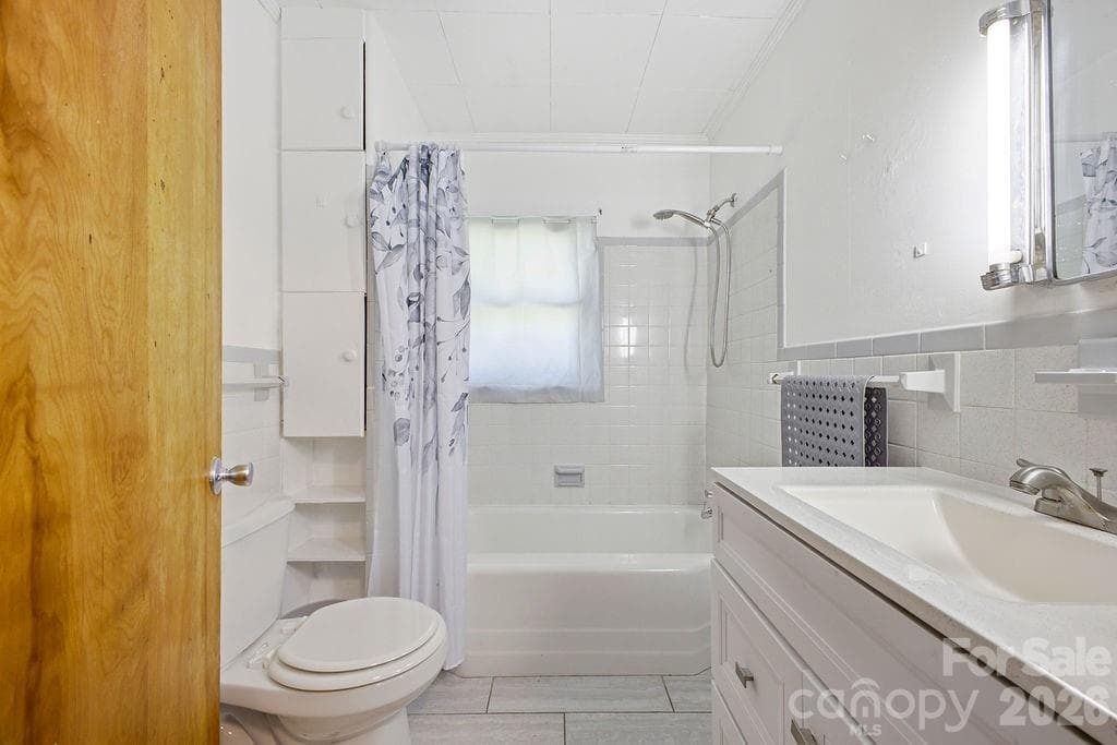 Single Family Residence at 88 Lost Creek Drive, Flat Rock, photo 23 of 34