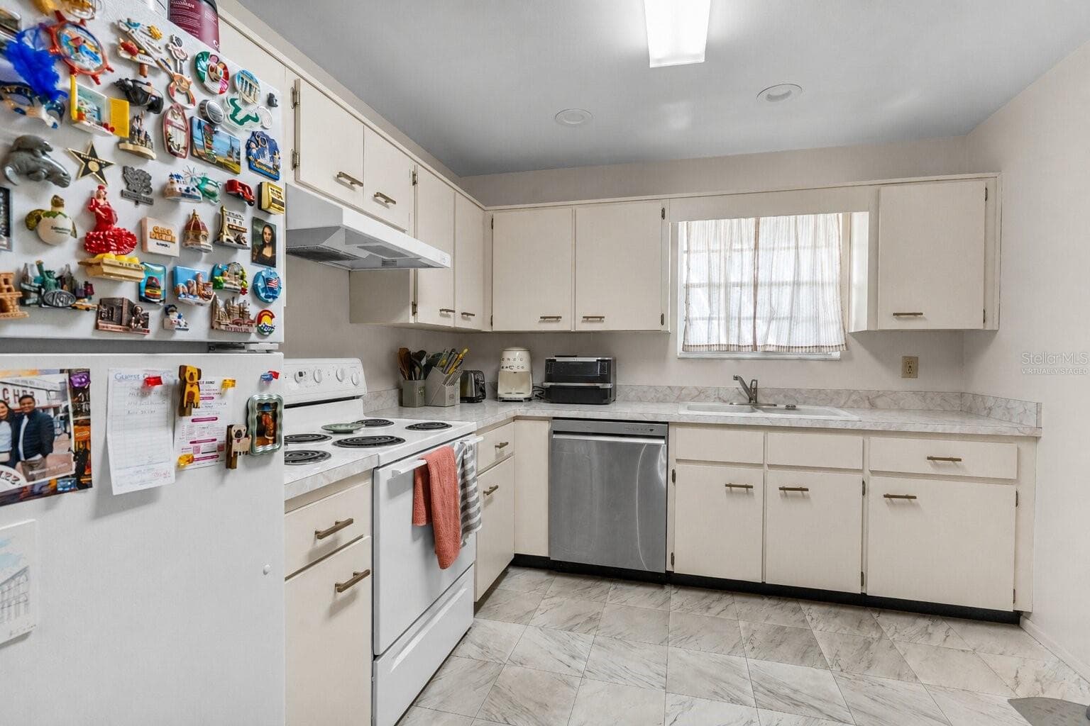 virtually staged - 11942 SKYLAKE PL #C, TAMPA