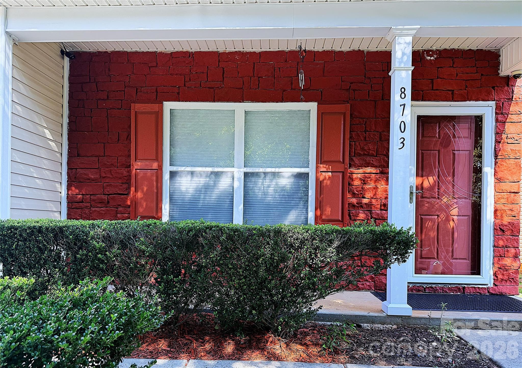Single Family Residence at 8703 Earthenware Drive, Charlotte, photo 3 of 30