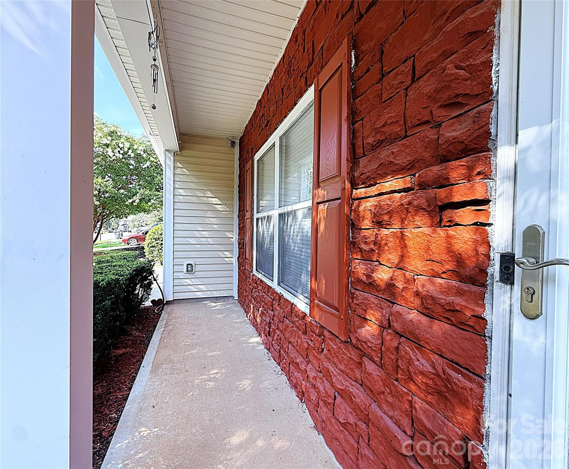 Single Family Residence at 8703 Earthenware Drive, Charlotte, photo 4 of 30