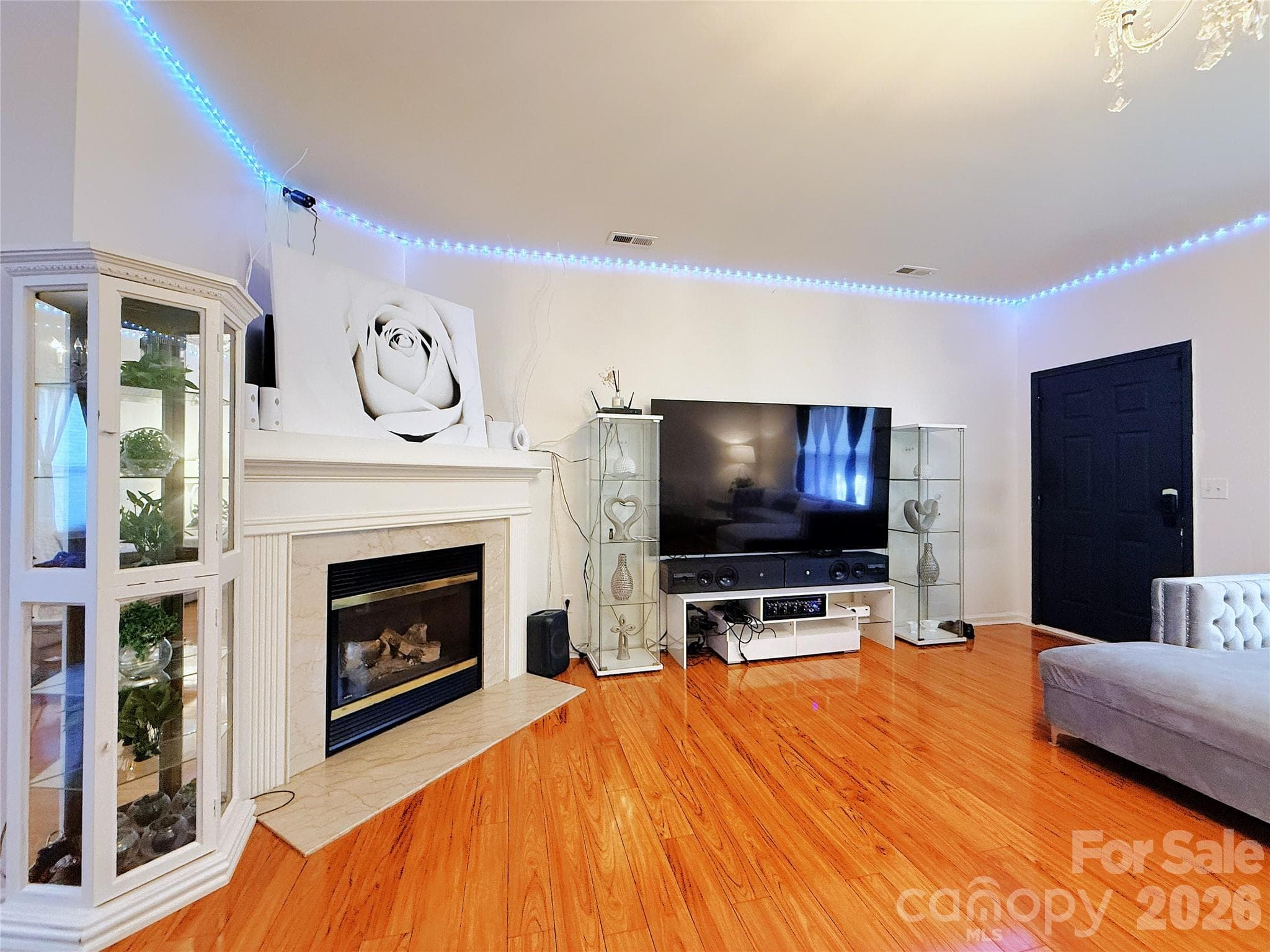Single Family Residence at 8703 Earthenware Drive, Charlotte, photo 8 of 30