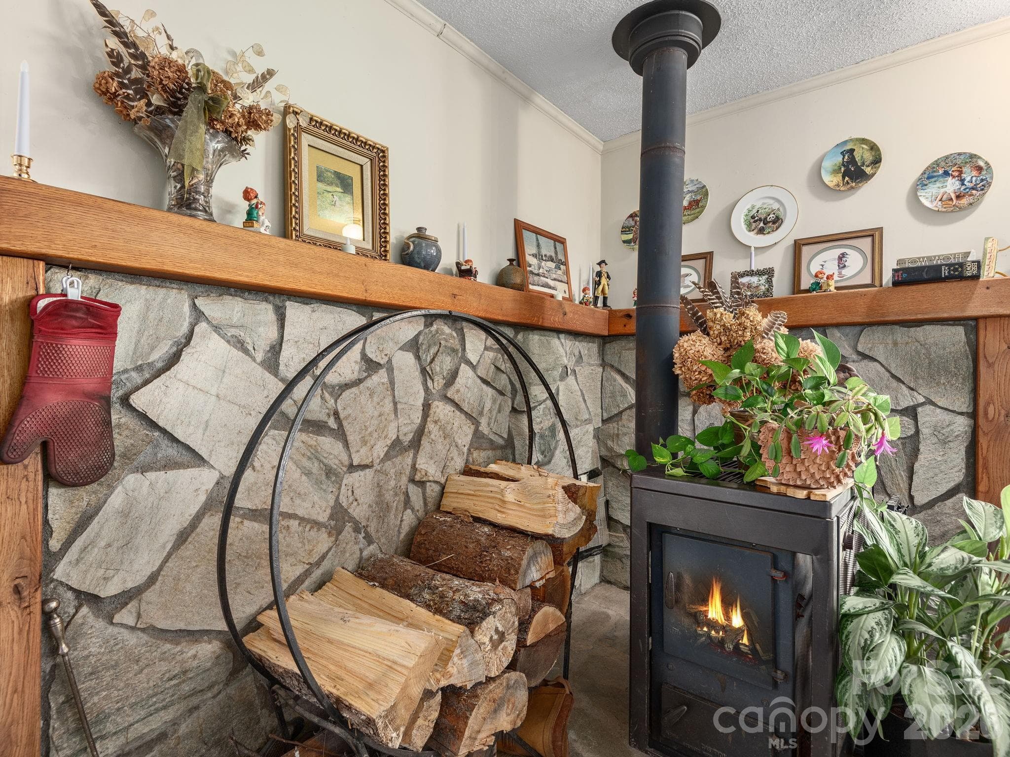 Single Family Residence at 46 Perennial Ridge, Weaverville, photo 9 of 45