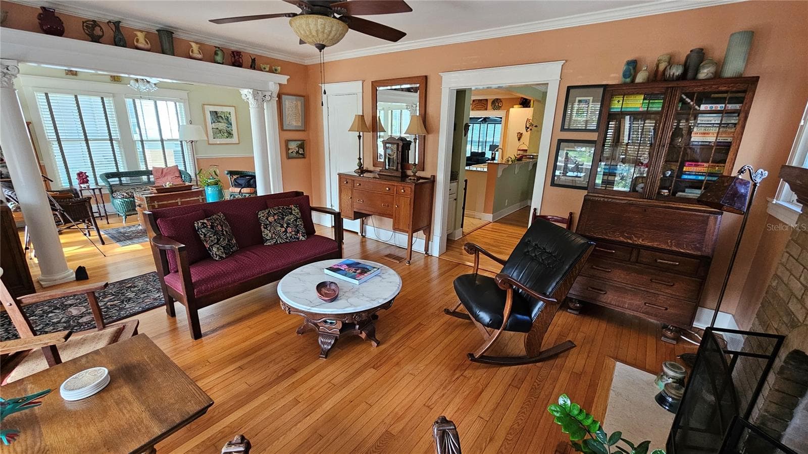 Living Room - 821 N EOLA DR, ORLANDO