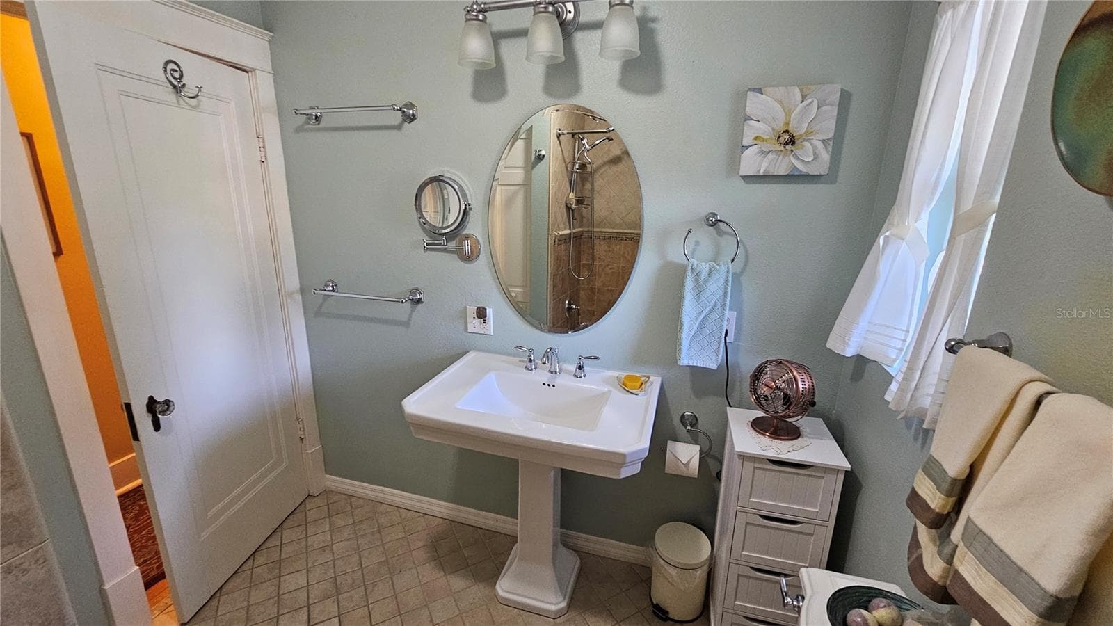 Bathroom - Second Floor - 821 N EOLA DR, ORLANDO
