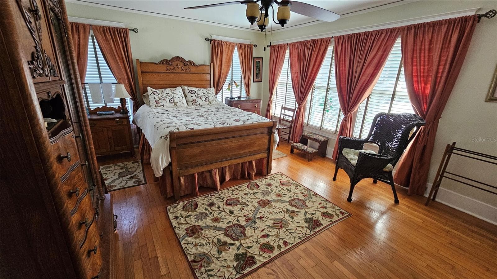 Primary Bedroom - Second Floor - 821 N EOLA DR, ORLANDO