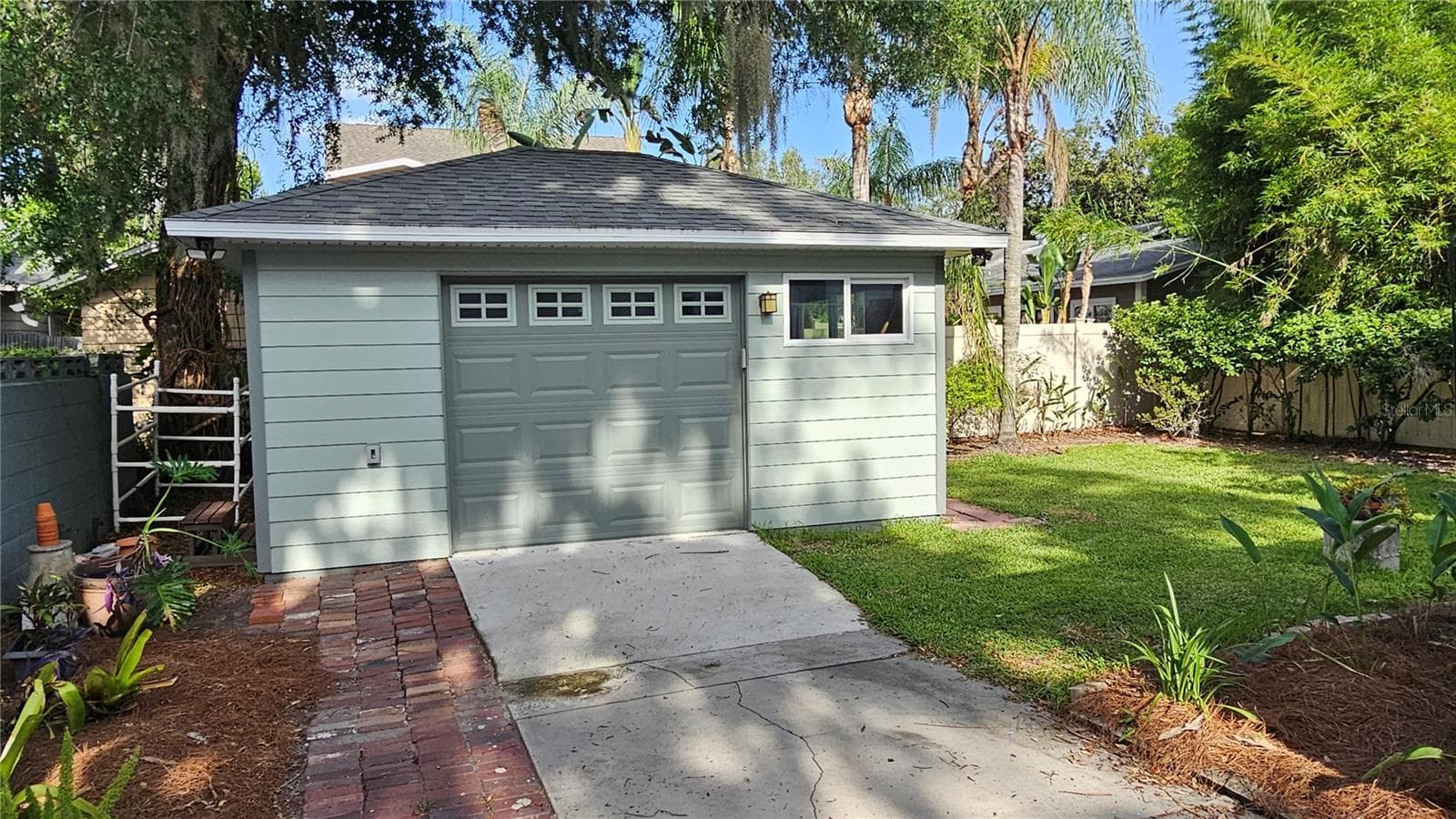 Garage - 821 N EOLA DR, ORLANDO
