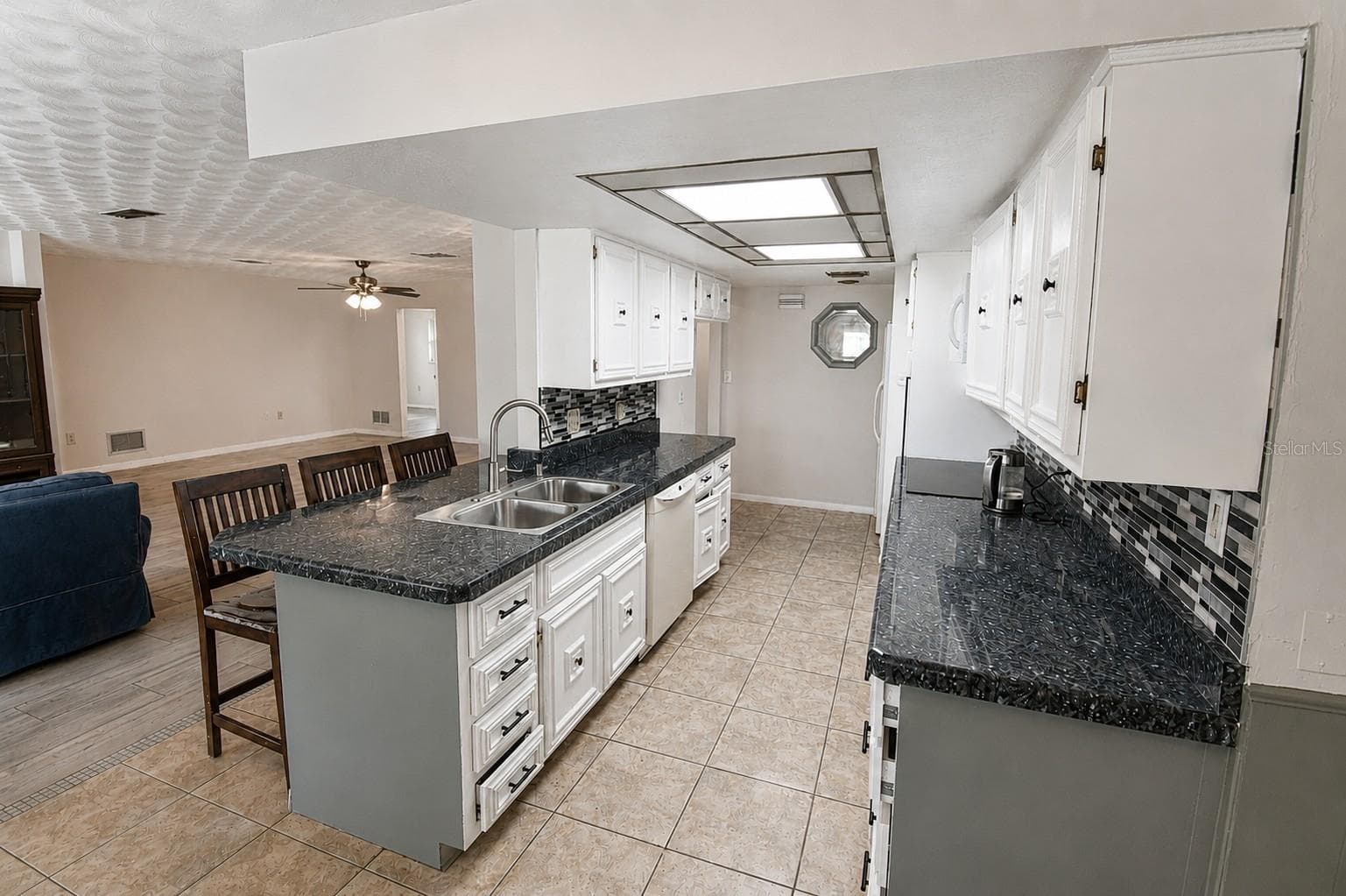 Single Family Residence at 22128 BRONXVILLE AVE, PORT CHARLOTTE, photo 2 of 21