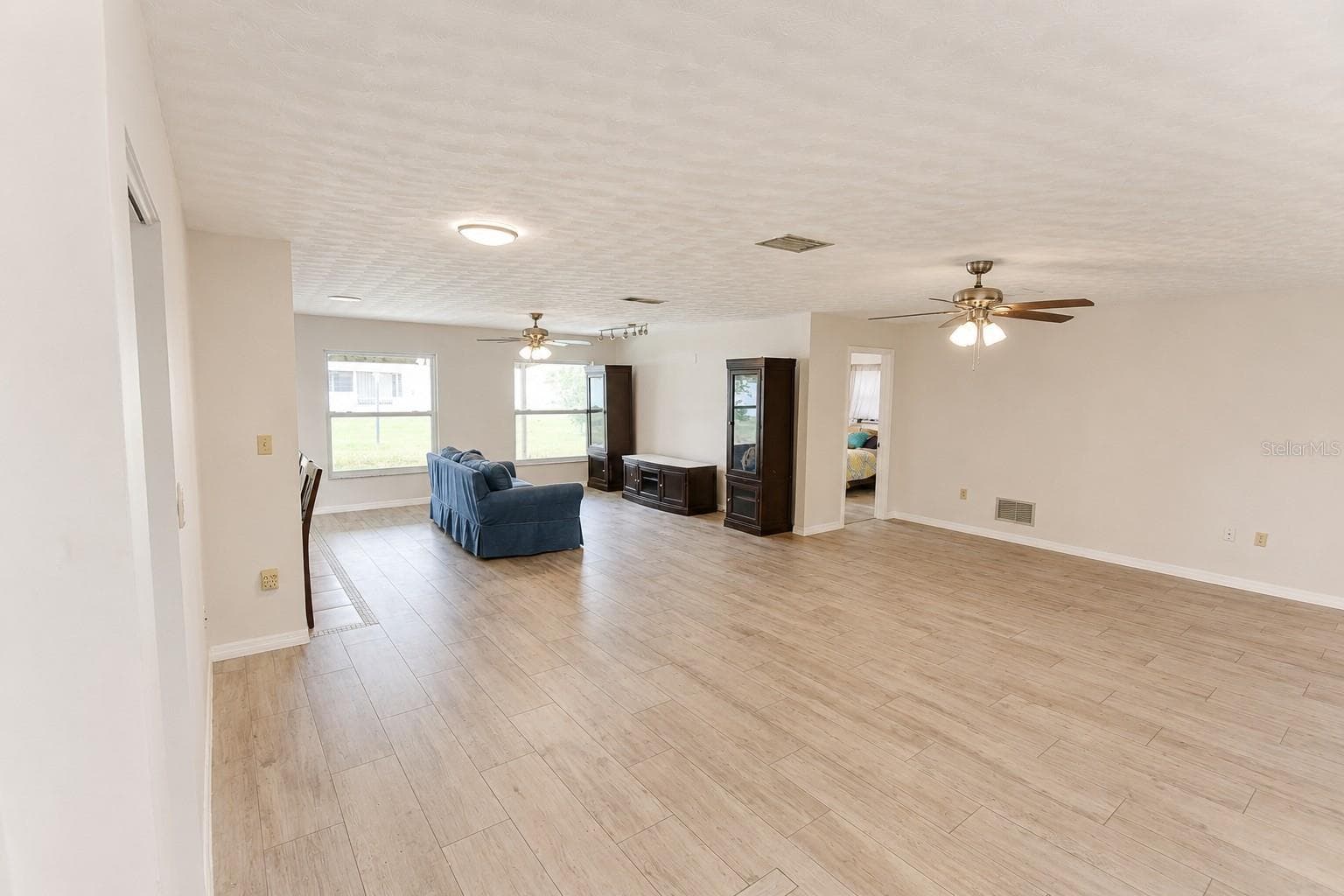 Single Family Residence at 22128 BRONXVILLE AVE, PORT CHARLOTTE, photo 5 of 21