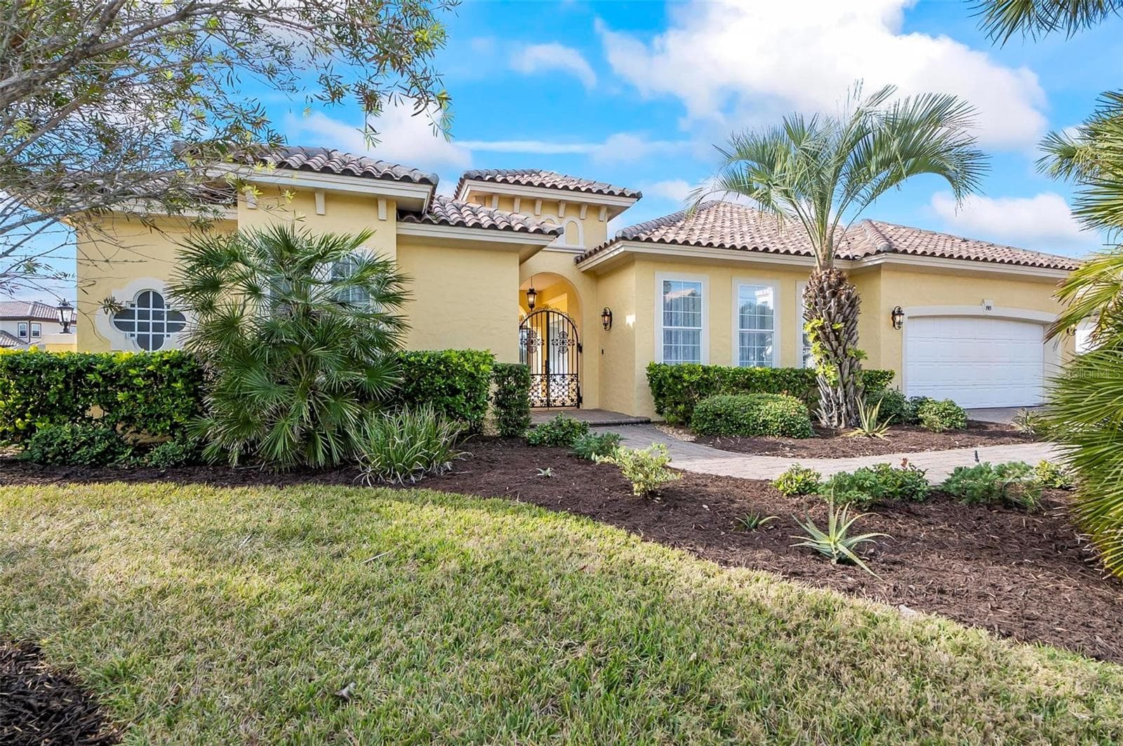 Lush established mature landscaping - 88 HIDDEN CV, FLAGLER BEACH