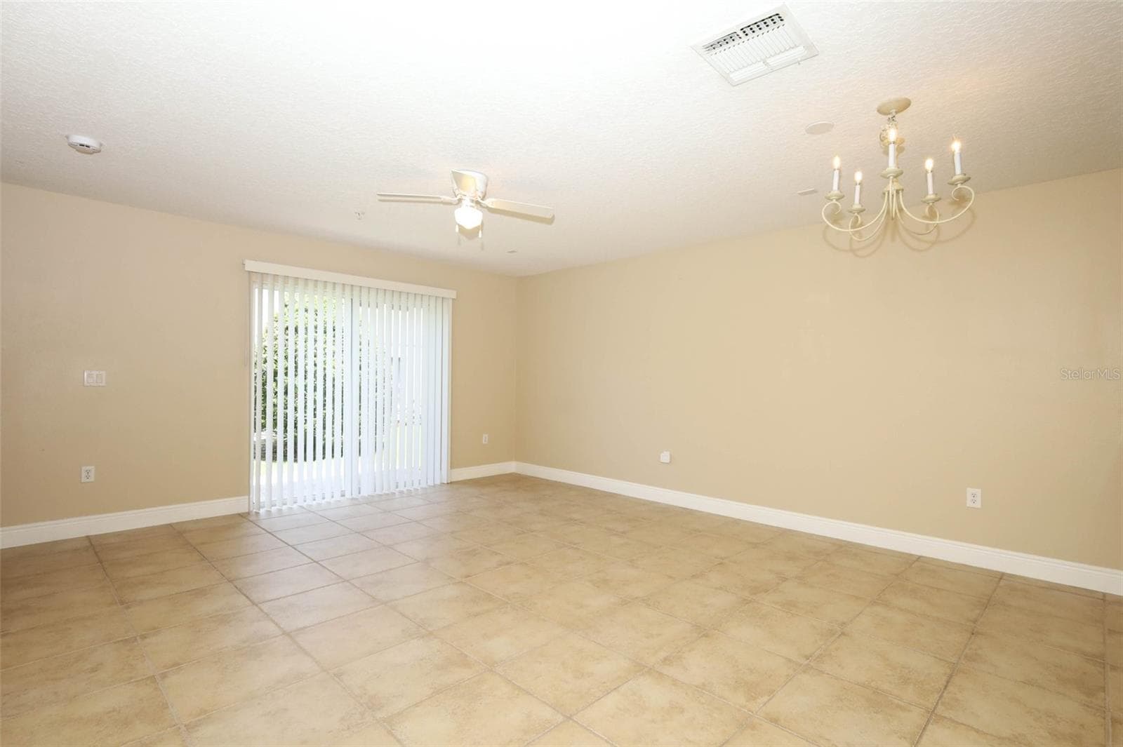 Townhouse at 162 CONSTITUTION WAY, WINTER SPRINGS, photo 12 of 75