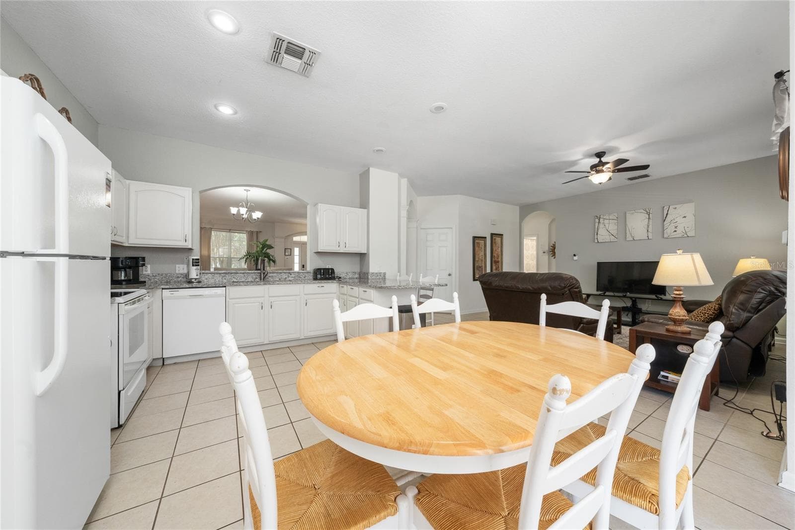 Villa at 7765 TOSTETH ST, KISSIMMEE, photo 9 of 63