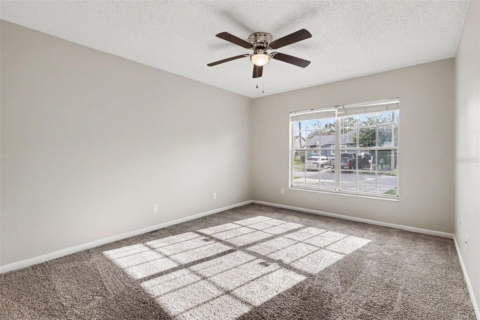 Single Family Residence at 301 REGAL PARK DR, VALRICO, photo 12 of 21