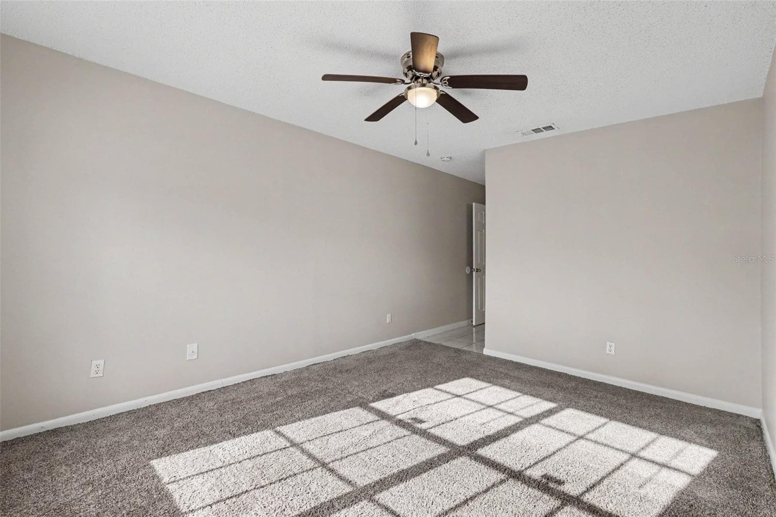 Single Family Residence at 301 REGAL PARK DR, VALRICO, photo 15 of 21