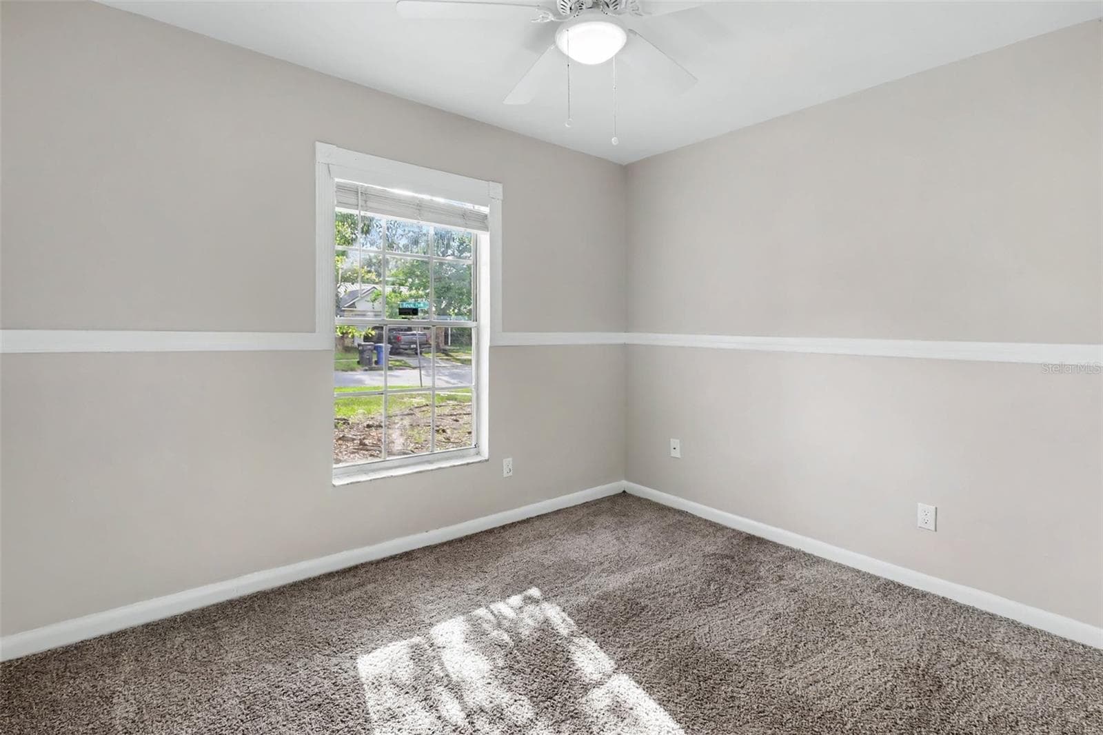 Single Family Residence at 301 REGAL PARK DR, VALRICO, photo 16 of 21