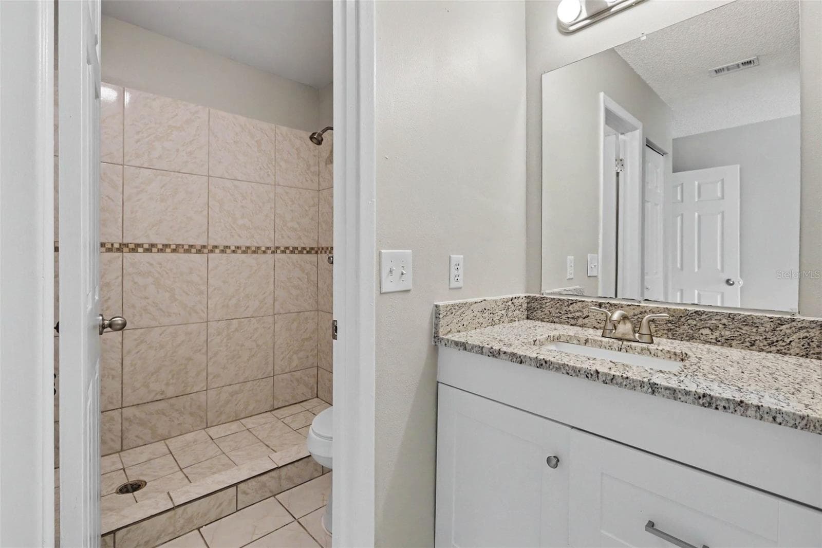 Single Family Residence at 301 REGAL PARK DR, VALRICO, photo 17 of 21