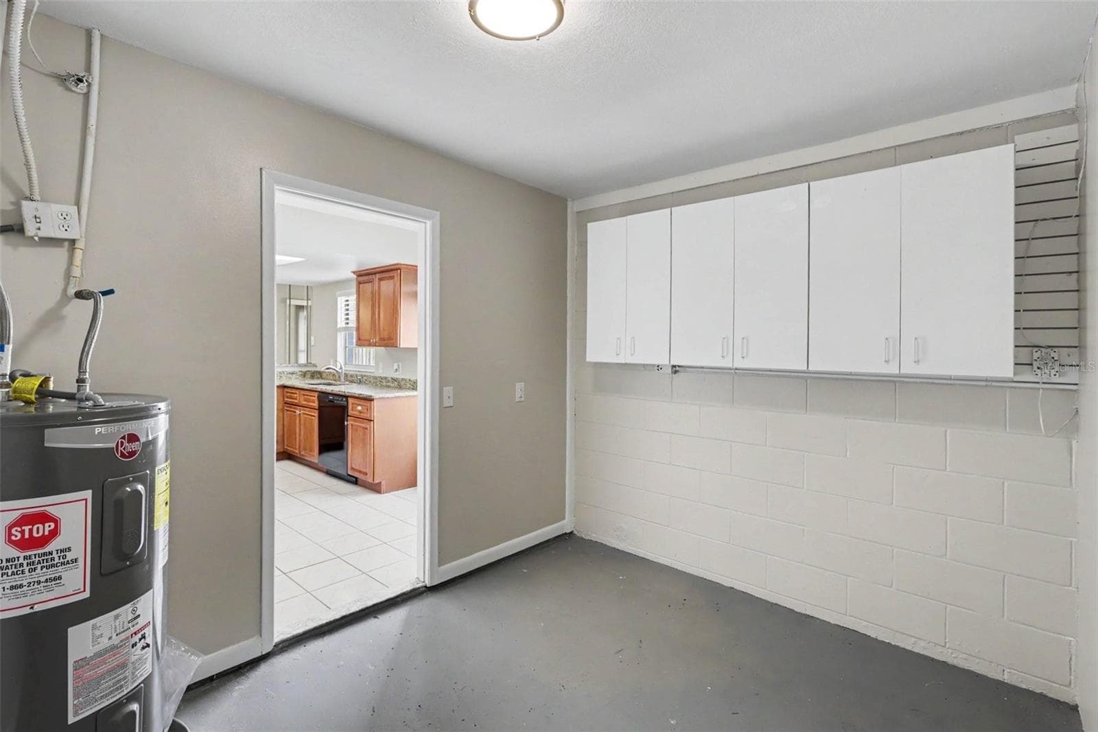 Single Family Residence at 301 REGAL PARK DR, VALRICO, photo 19 of 21