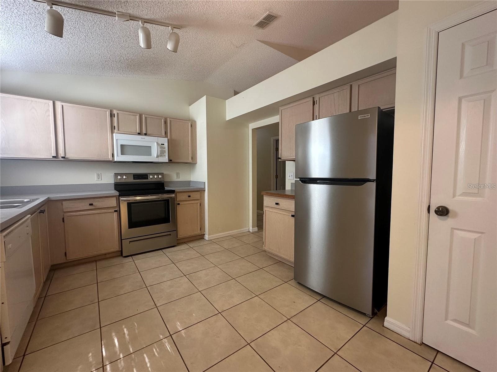 Single Family Residence at 17432 WOODCREST WAY, CLERMONT, photo 5 of 20