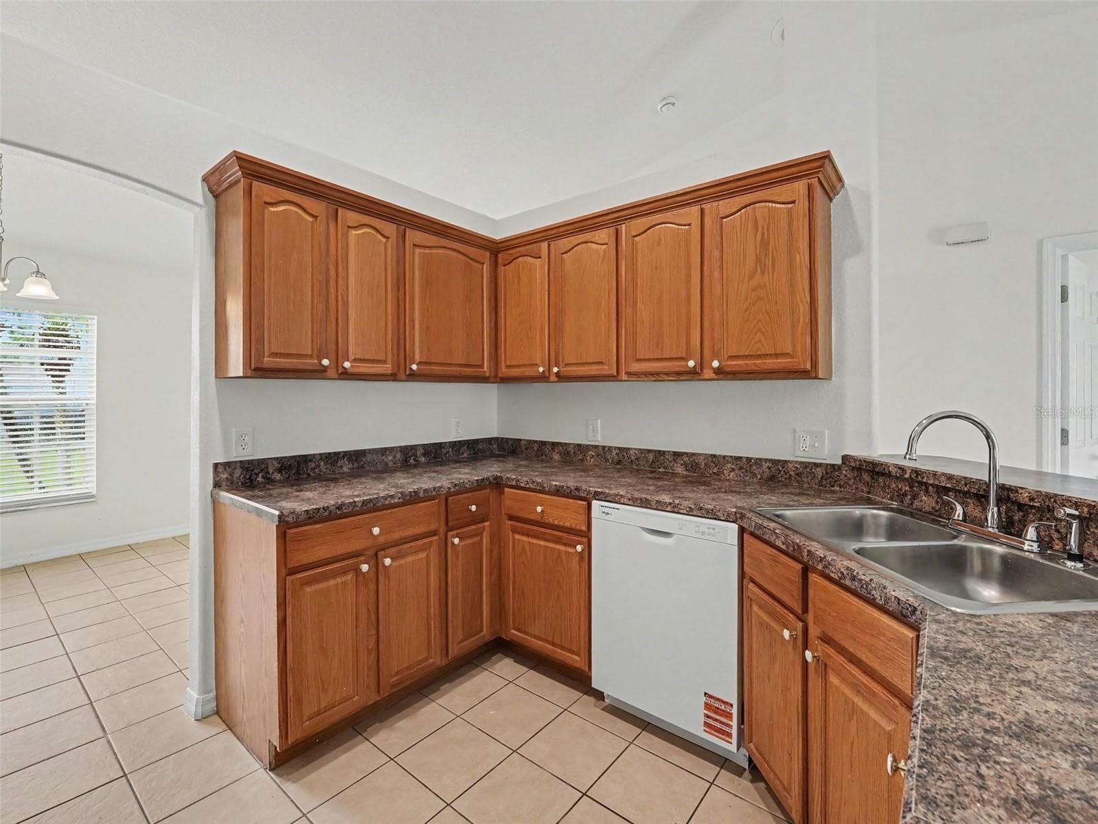 Single Family Residence at 521 EAGLE CT, KISSIMMEE, photo 10 of 28