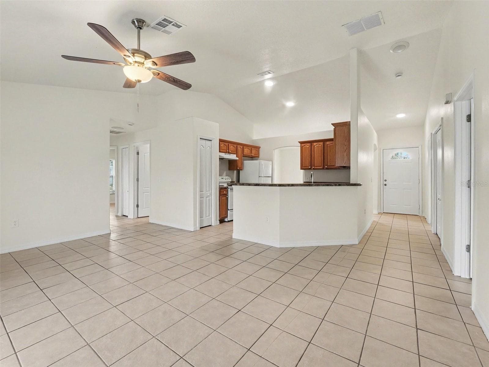 Single Family Residence at 521 EAGLE CT, KISSIMMEE, photo 12 of 28