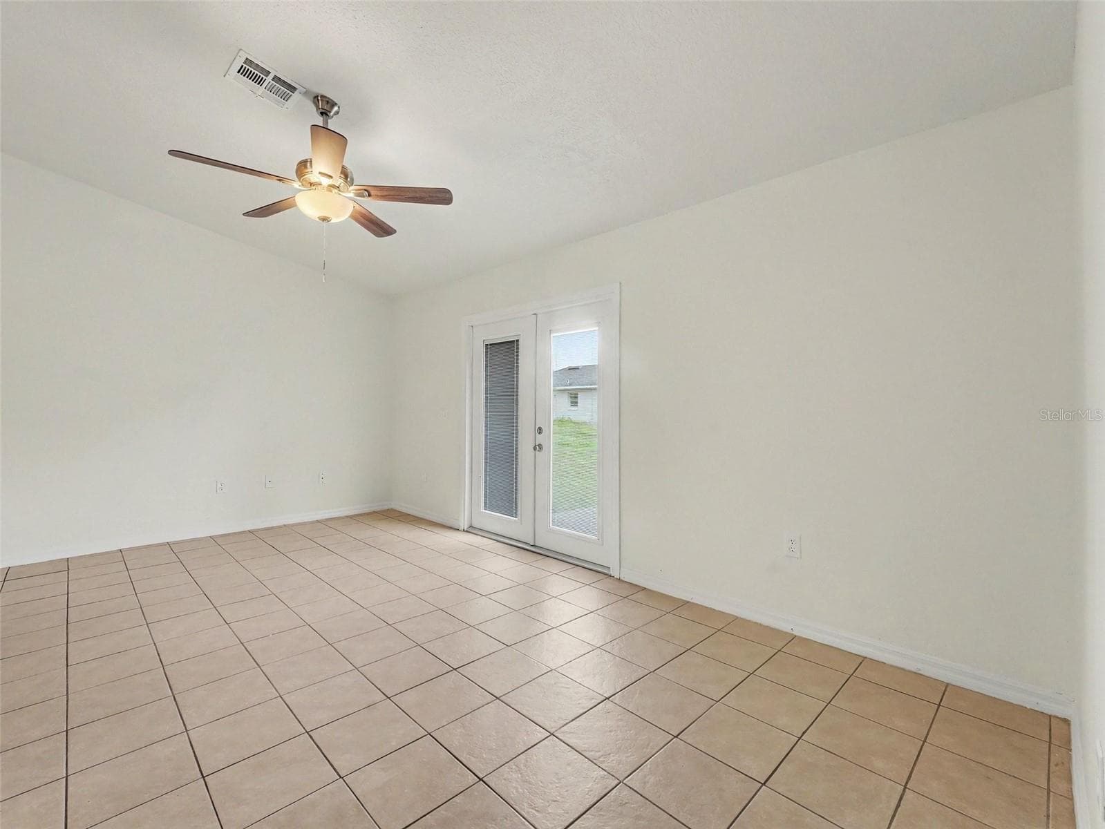 Single Family Residence at 521 EAGLE CT, KISSIMMEE, photo 14 of 28